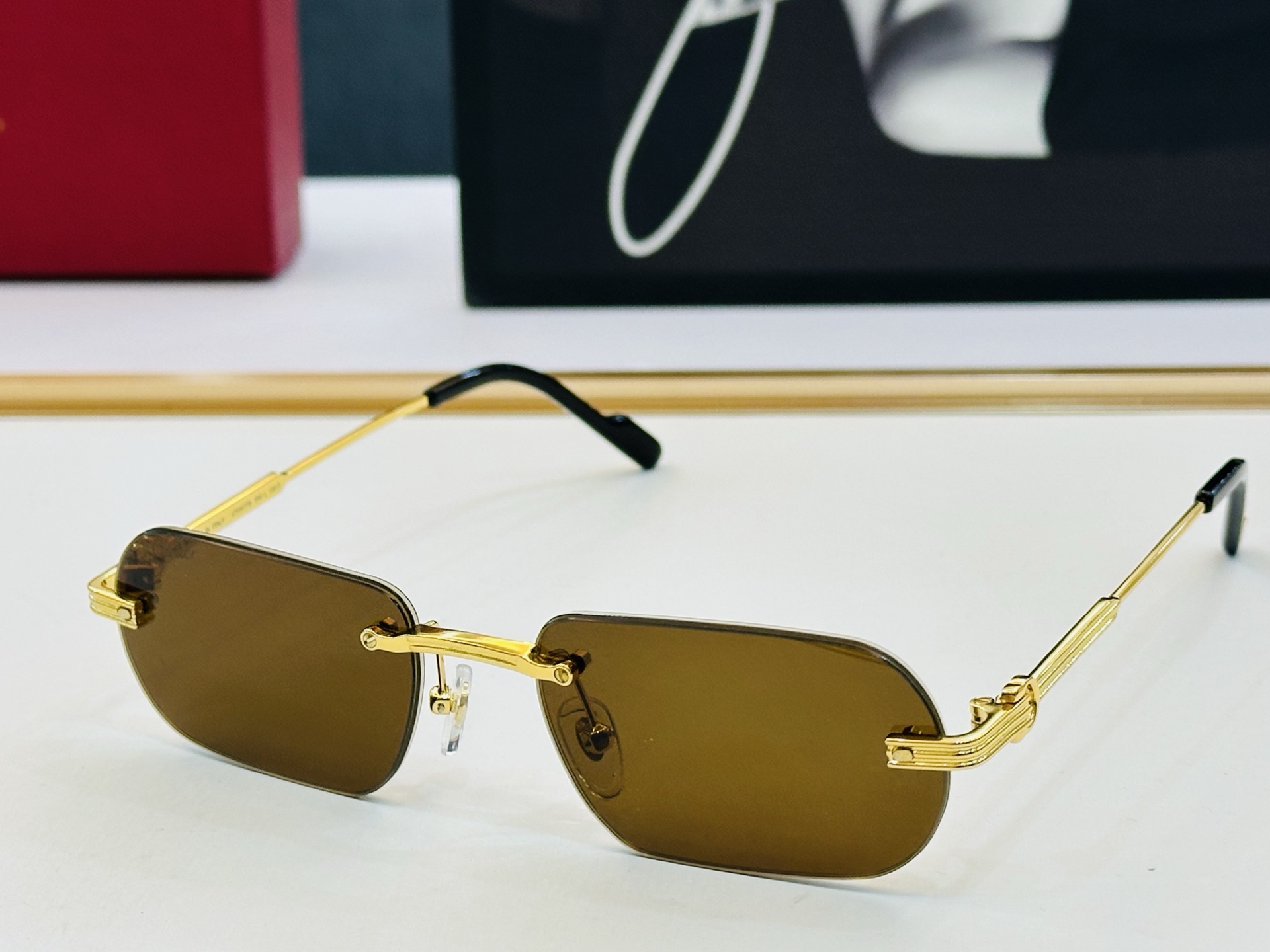 Cartie* 卡家 CT0577S 太阳镜 Size：55口18-145 工艺精湛气质十足！C男女同款