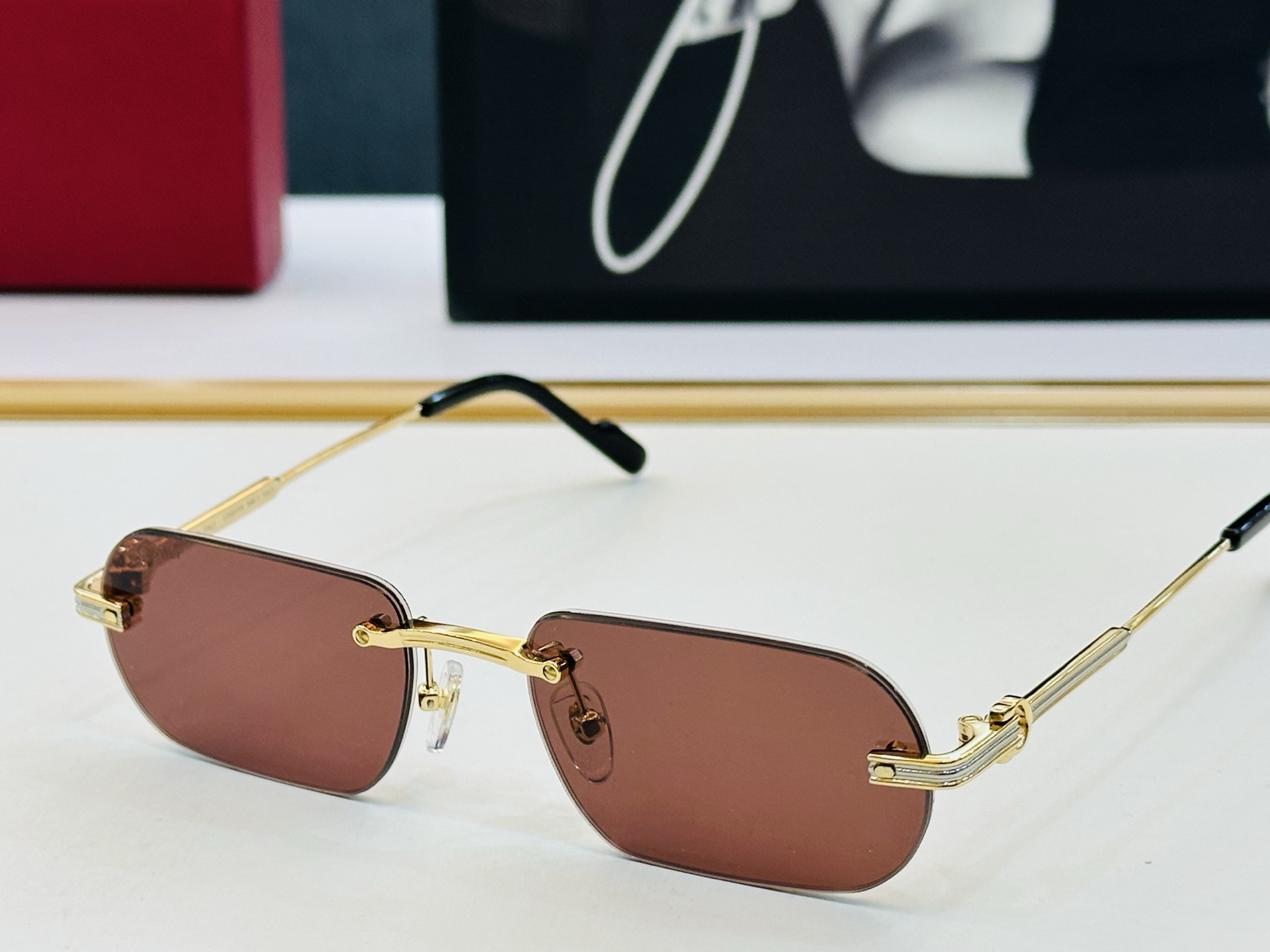 Cartie* 卡家 CT0577S 太阳镜 Size：55口18-145 工艺精湛气质十足！C男女同款