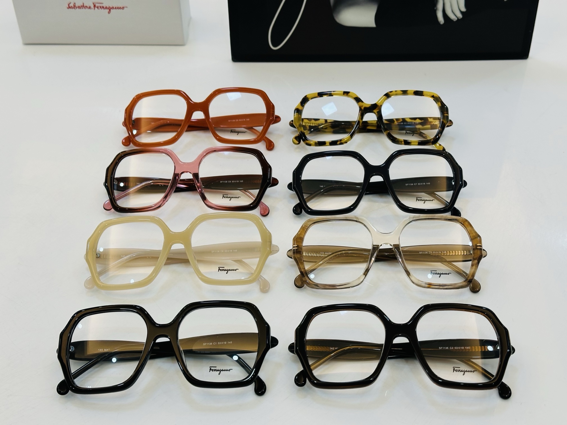 菲拉家 全新设计 SF1136 Size：53口19-145 悠闲 每付都精心制作 👍👍Z非常独特 配光