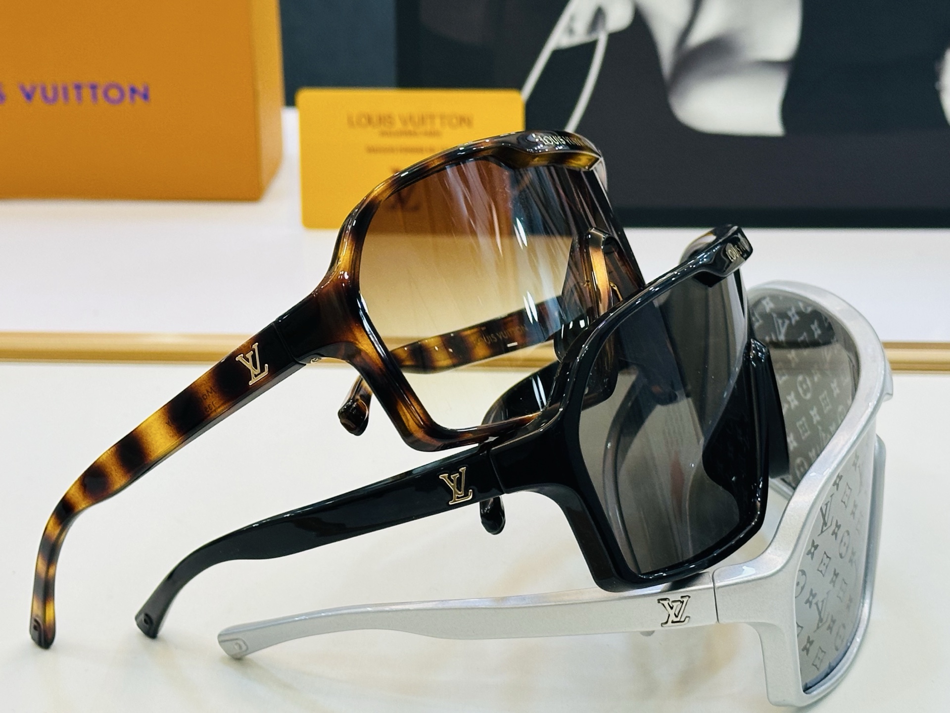 路易家 🎩Z3102U Size：135口00-120 充满活力的 展现独特个性🌟展现大气的你 Wen高