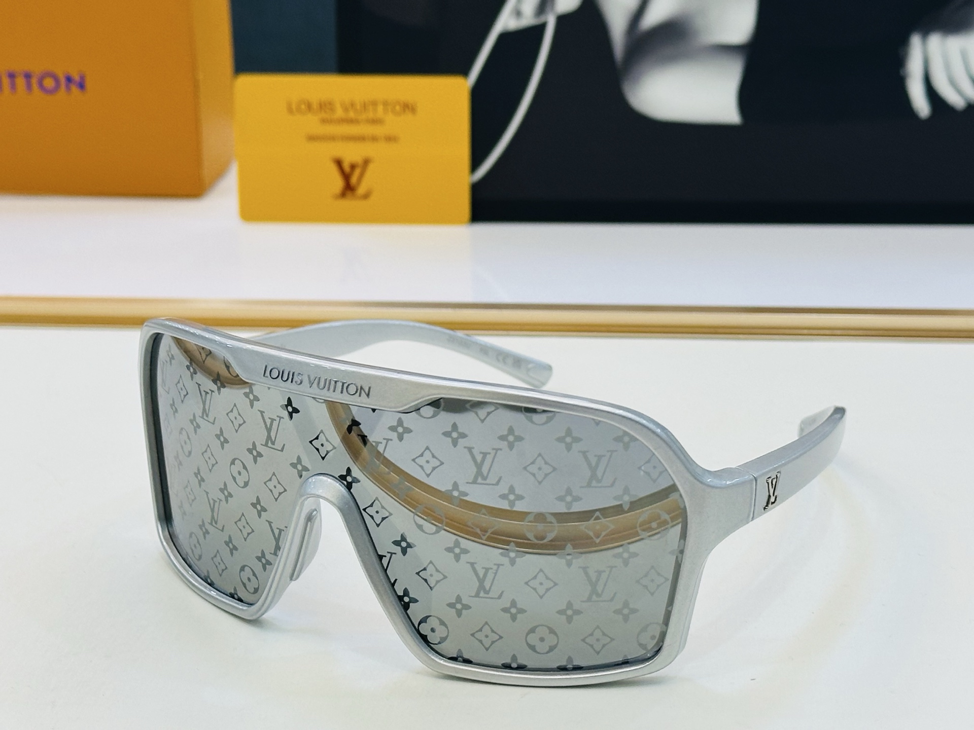 路易家 🎩Z3102U Size：135口00-120 充满活力的 展现独特个性🌟展现大气的你 Wen高