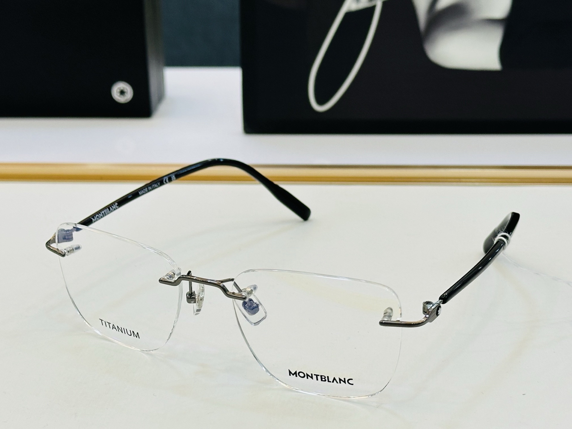 官网新品 MONTBLANC 万宝龙 MB0470 Size：56口19-145 做工精良 👍👍W 完美