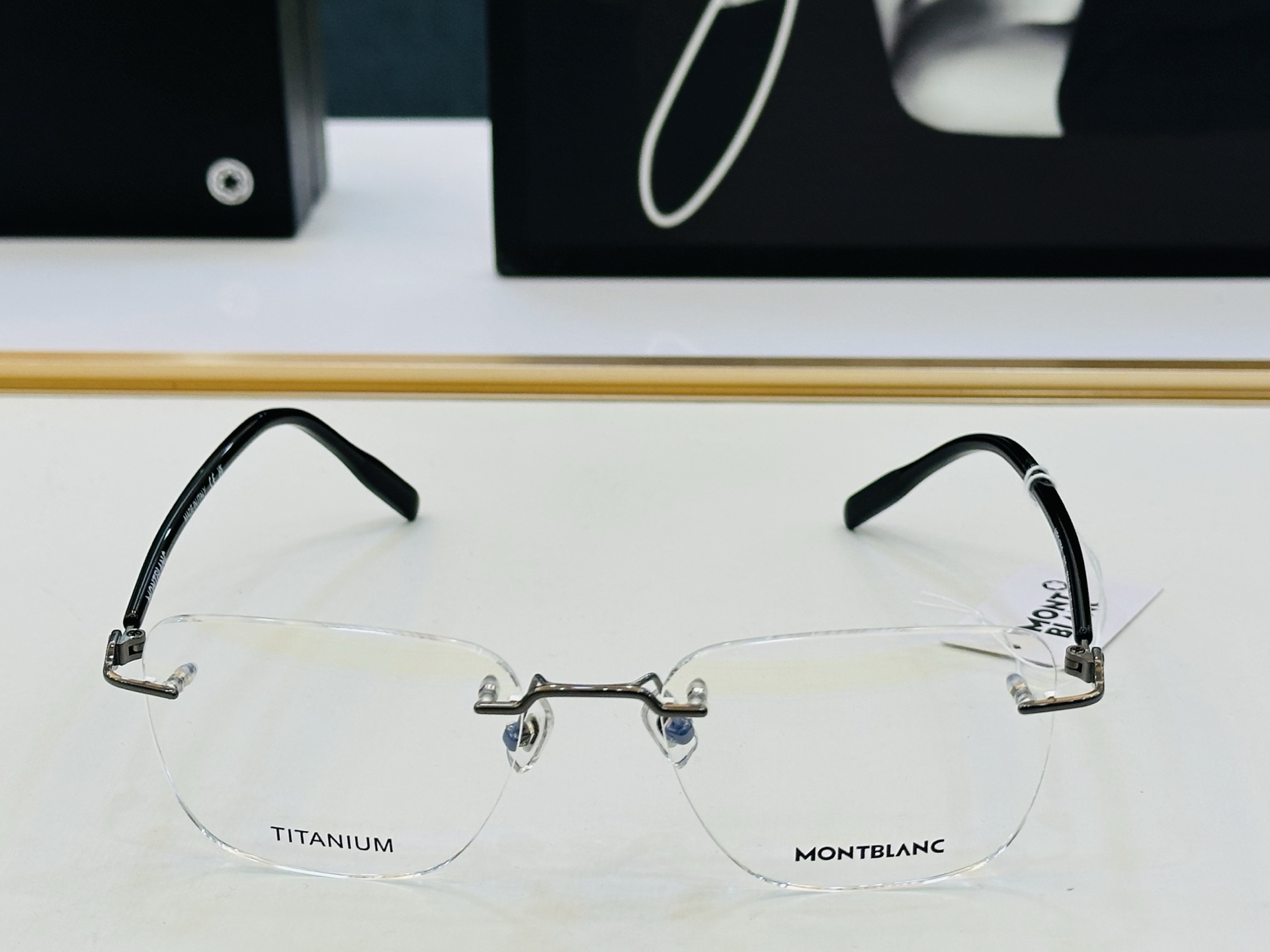 官网新品 MONTBLANC 万宝龙 MB0470 Size：56口19-145 做工精良 👍👍W 完美