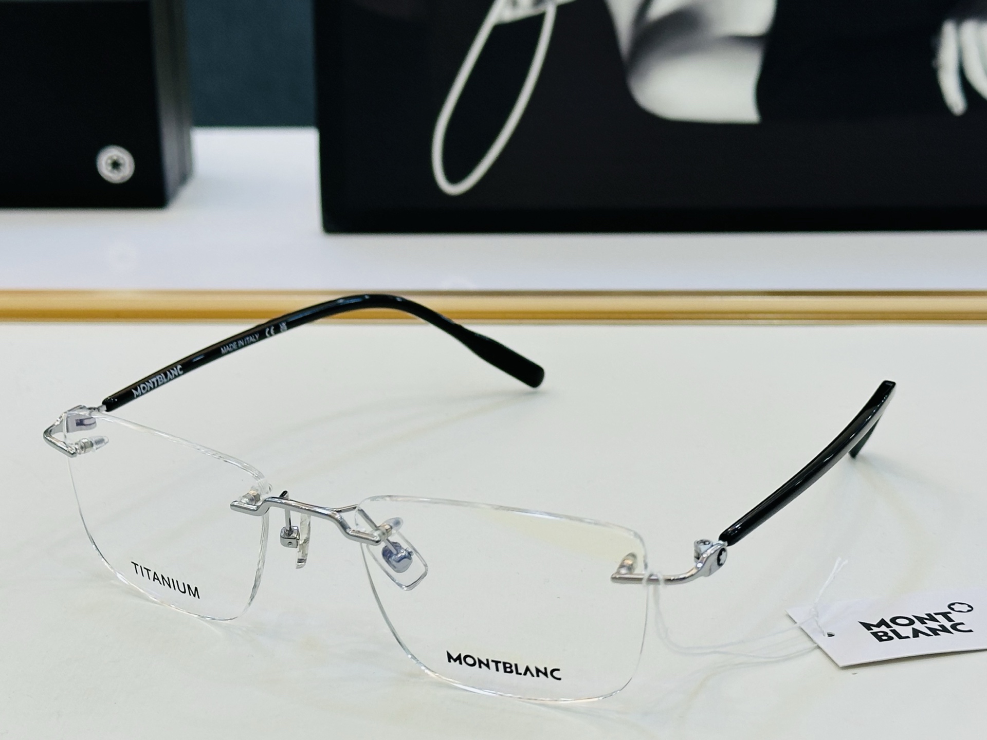 官网新品 MONTBLANC 万宝龙 MB0431 Size：53口19-145 做工精良 👍👍W 完美