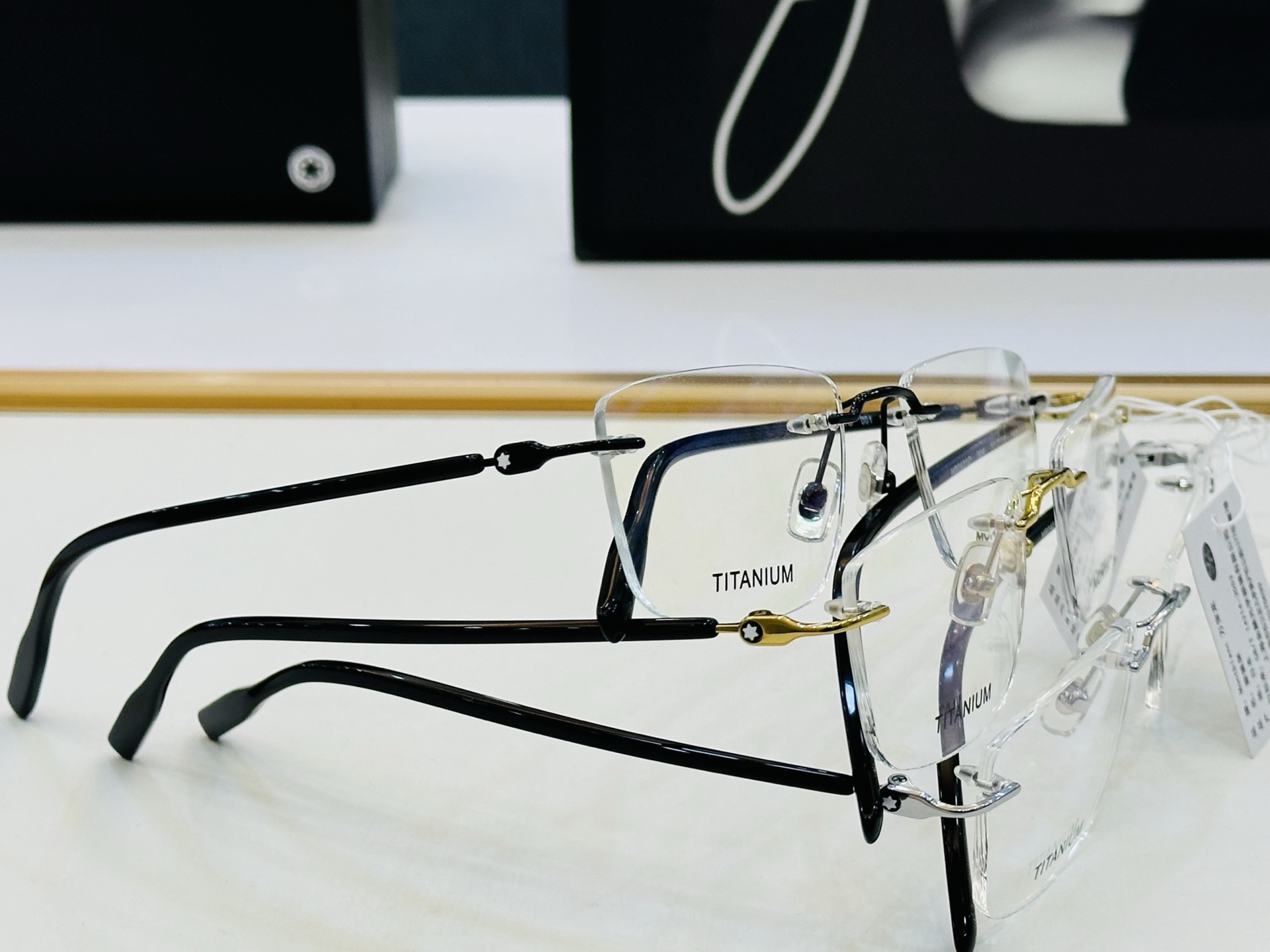 官网新品 MONTBLANC 万宝龙 MB0431 Size：53口19-145 做工精良 👍👍W 完美