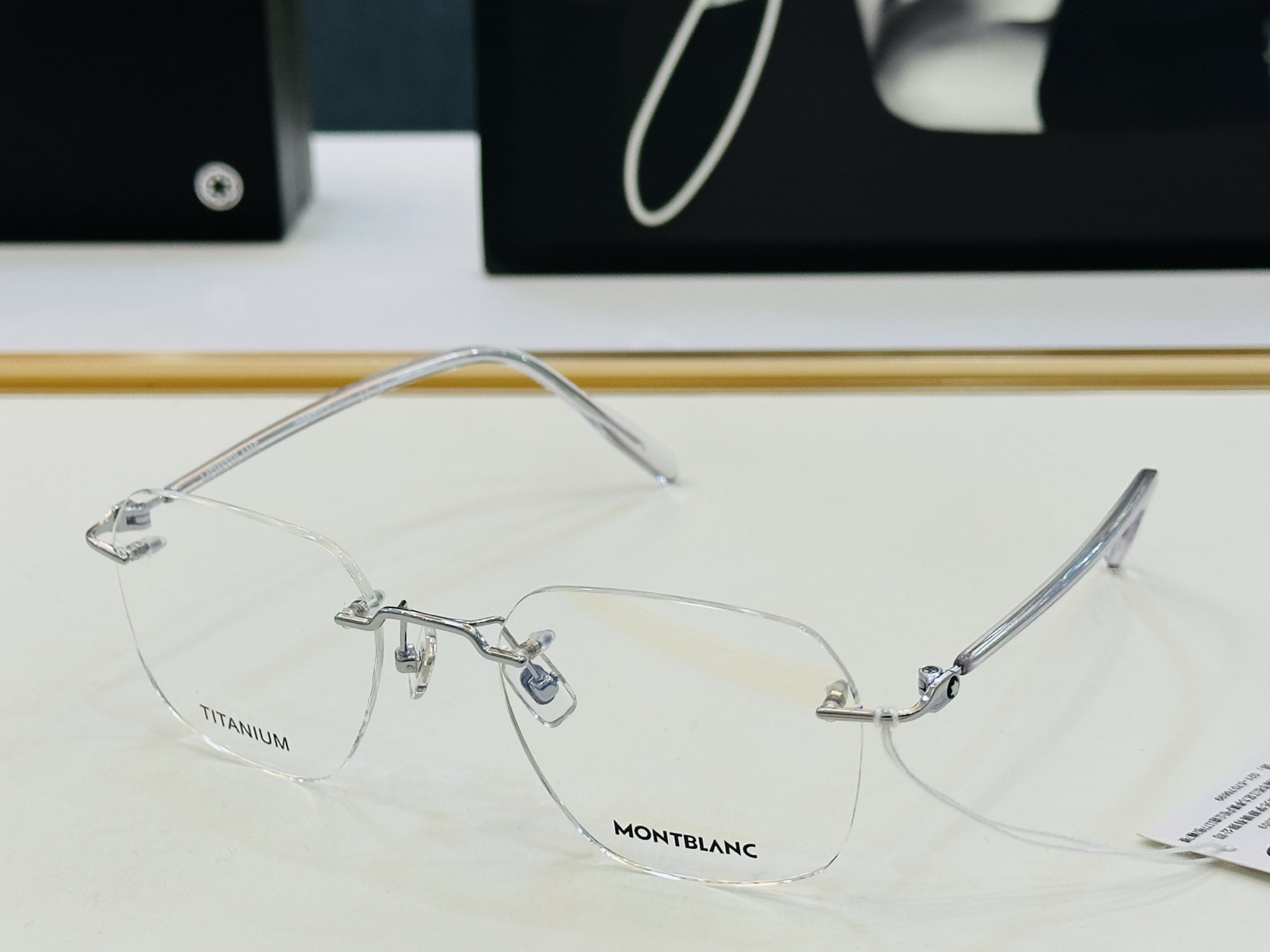 官网新品 MONTBLANC 万宝龙 MB0430O Size：51口19-145 做工精良 👍👍W 完