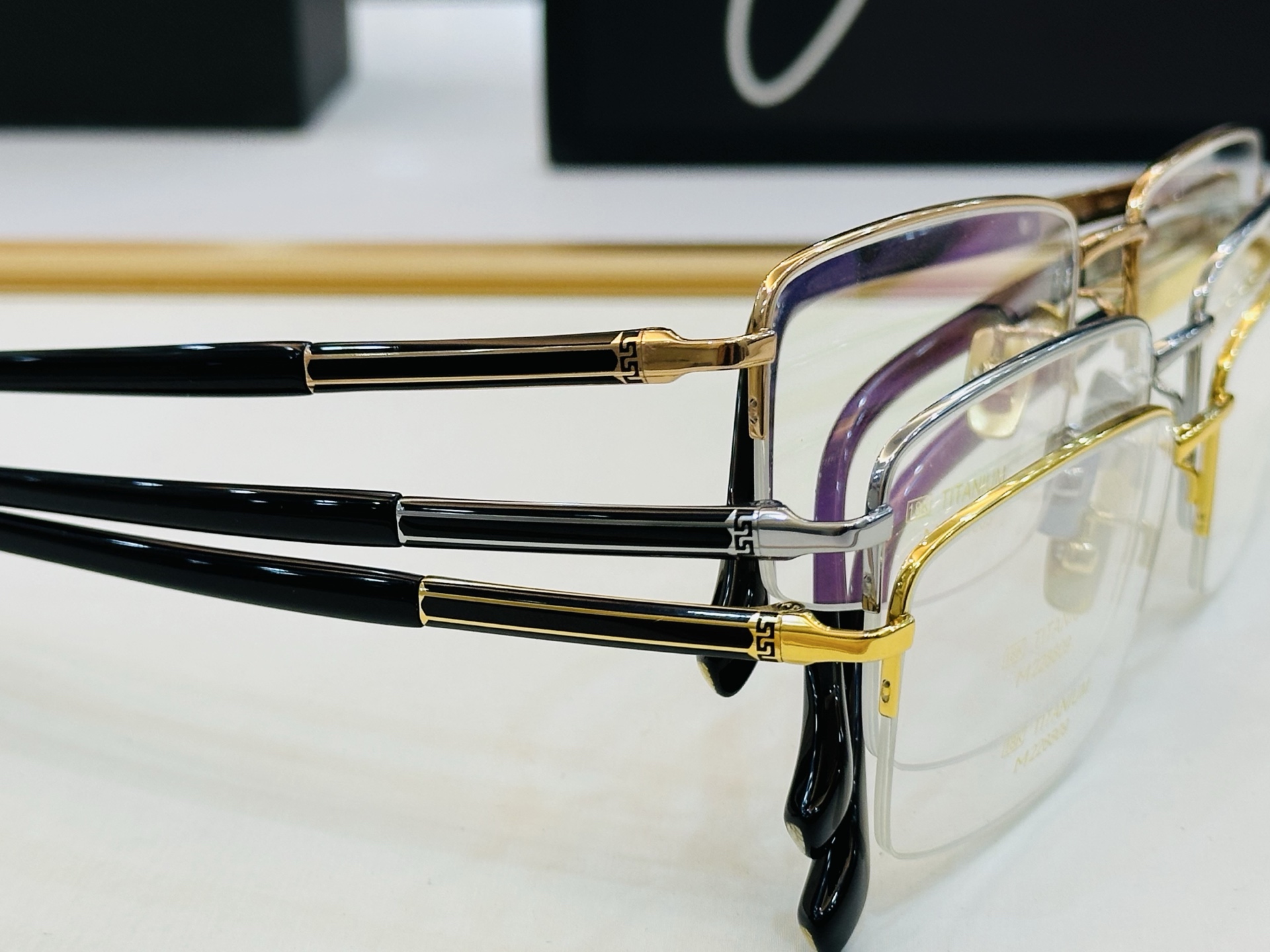 高品质 迈巴赫 🎉🎉做工精美💕💕MAYBAC*H M Size：56口18-150 质感十足 L👍配光架