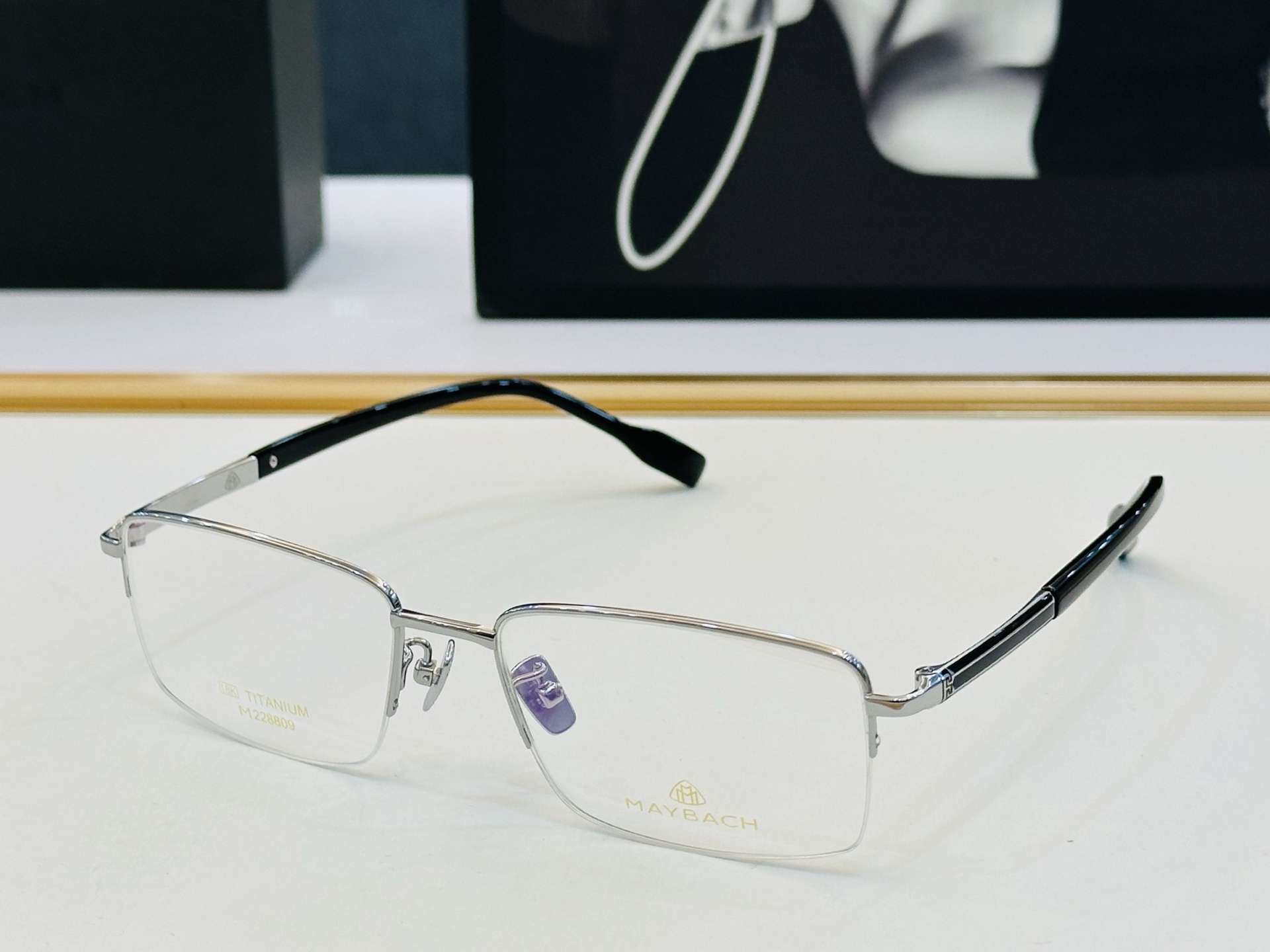 高品质 迈巴赫 🎉🎉做工精美💕💕MAYBAC*H M Size：56口18-150 质感十足 L👍配光架