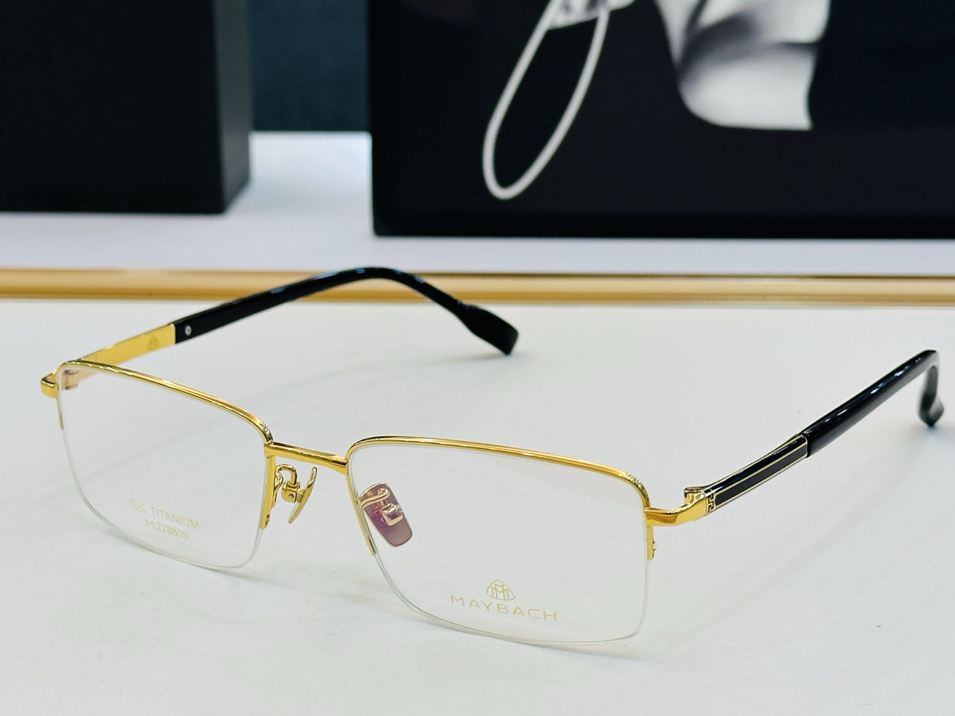 高品质 迈巴赫 🎉🎉做工精美💕💕MAYBAC*H M Size：56口18-150 质感十足 L👍配光架