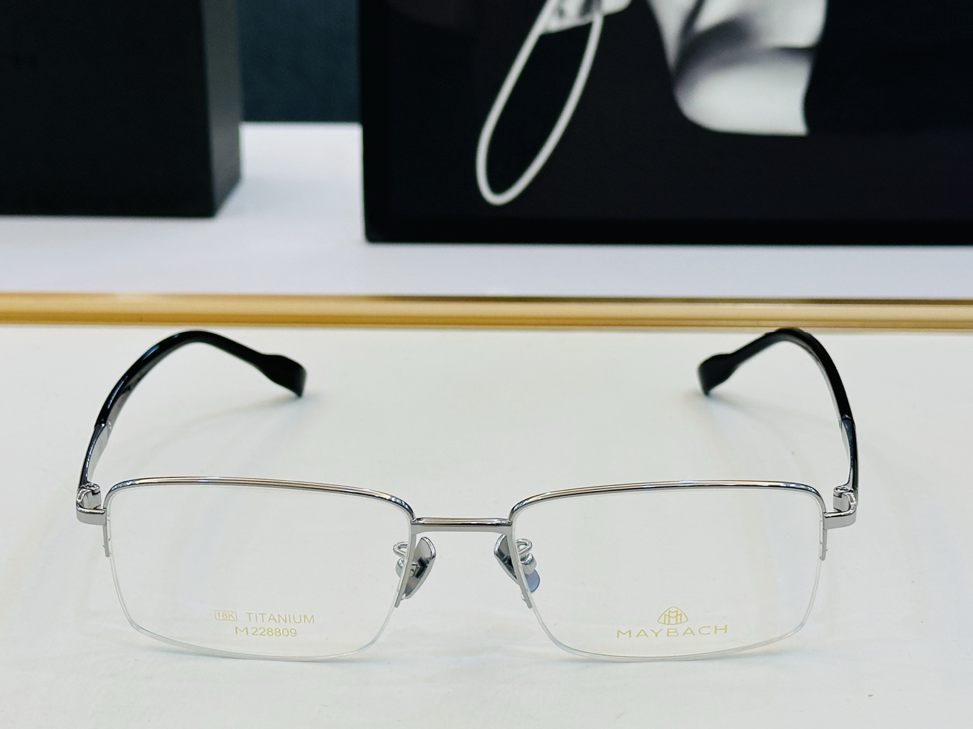 高品质 迈巴赫 🎉🎉做工精美💕💕MAYBAC*H M Size：56口18-150 质感十足 L👍配光架