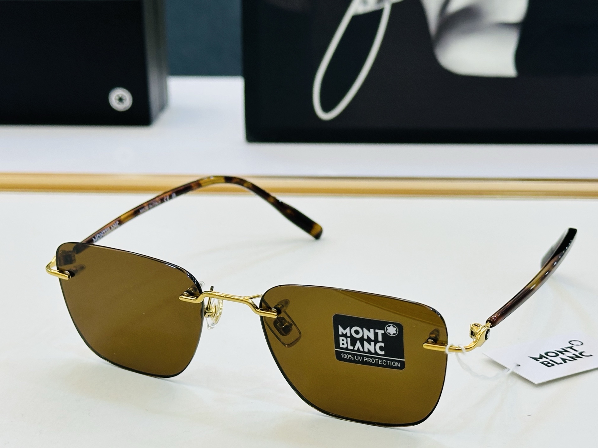 官网新品 MONTBLANC 万宝龙 MB0470 Size：56口19-145 做工精良 👍👍W 完美