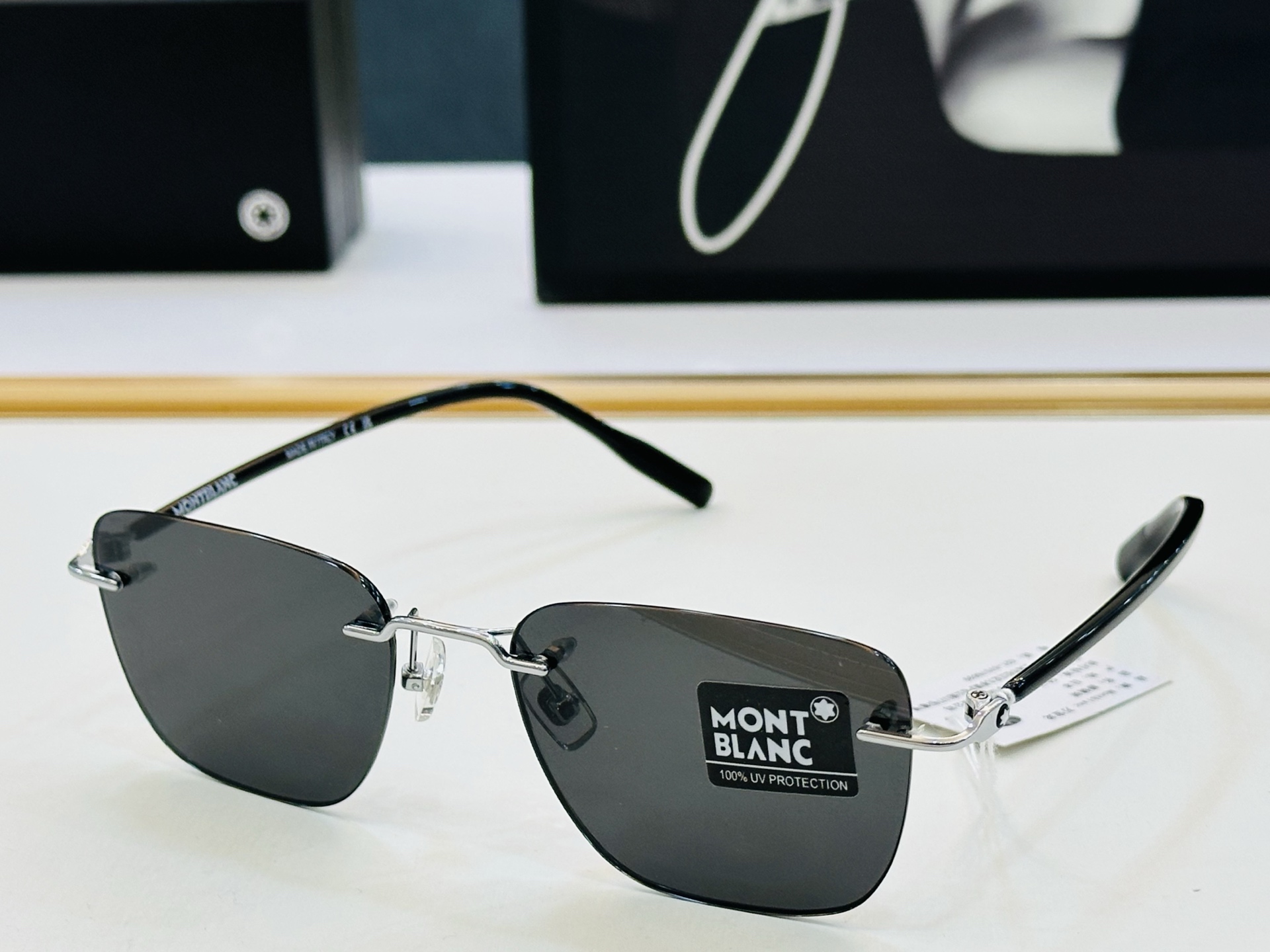 官网新品 MONTBLANC 万宝龙 MB0470 Size：56口19-145 做工精良 👍👍W 完美