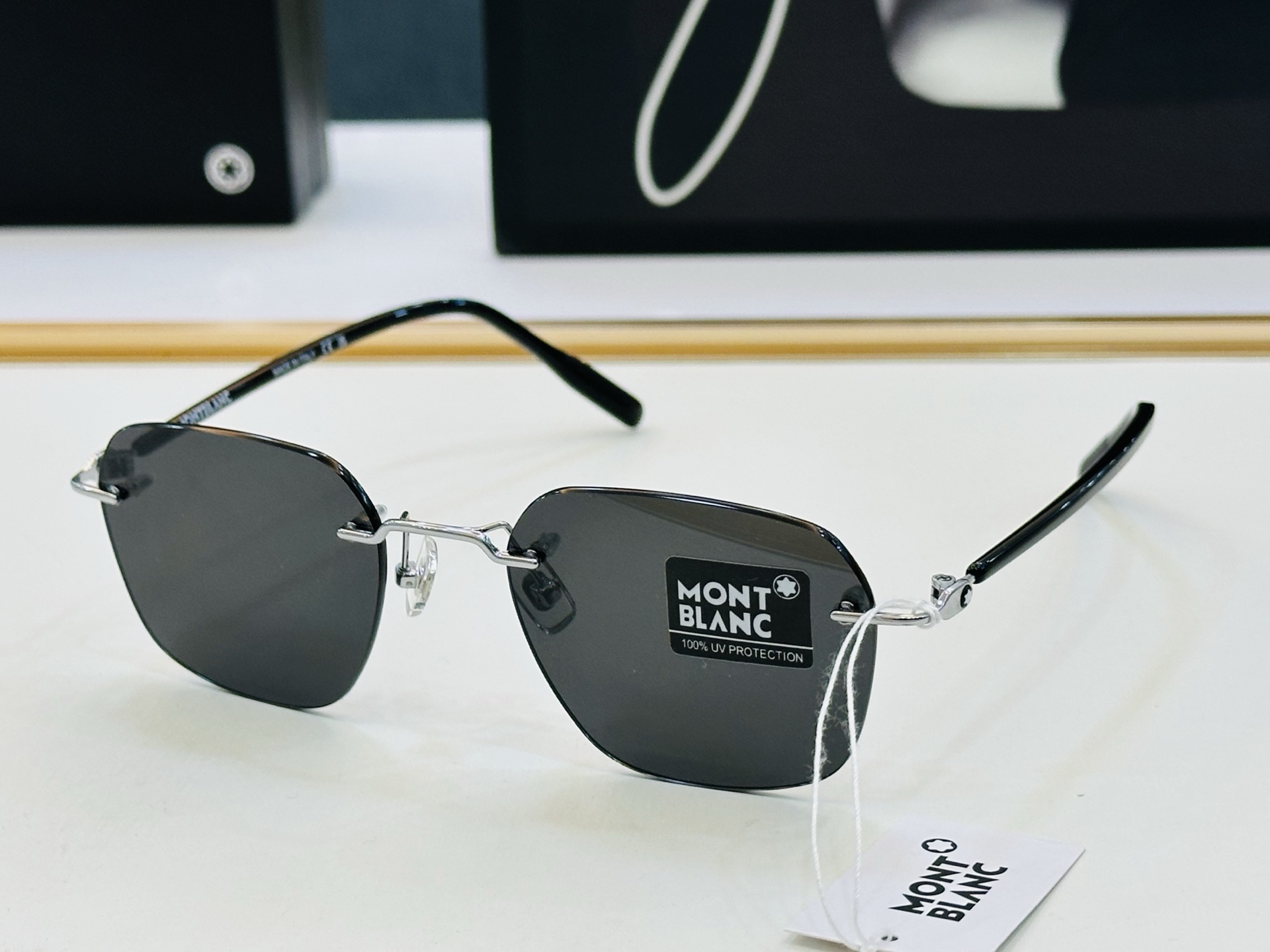 官网新品 MONTBLANC 万宝龙 MB0430 Size：51口19-145 做工精良 👍👍W 完美