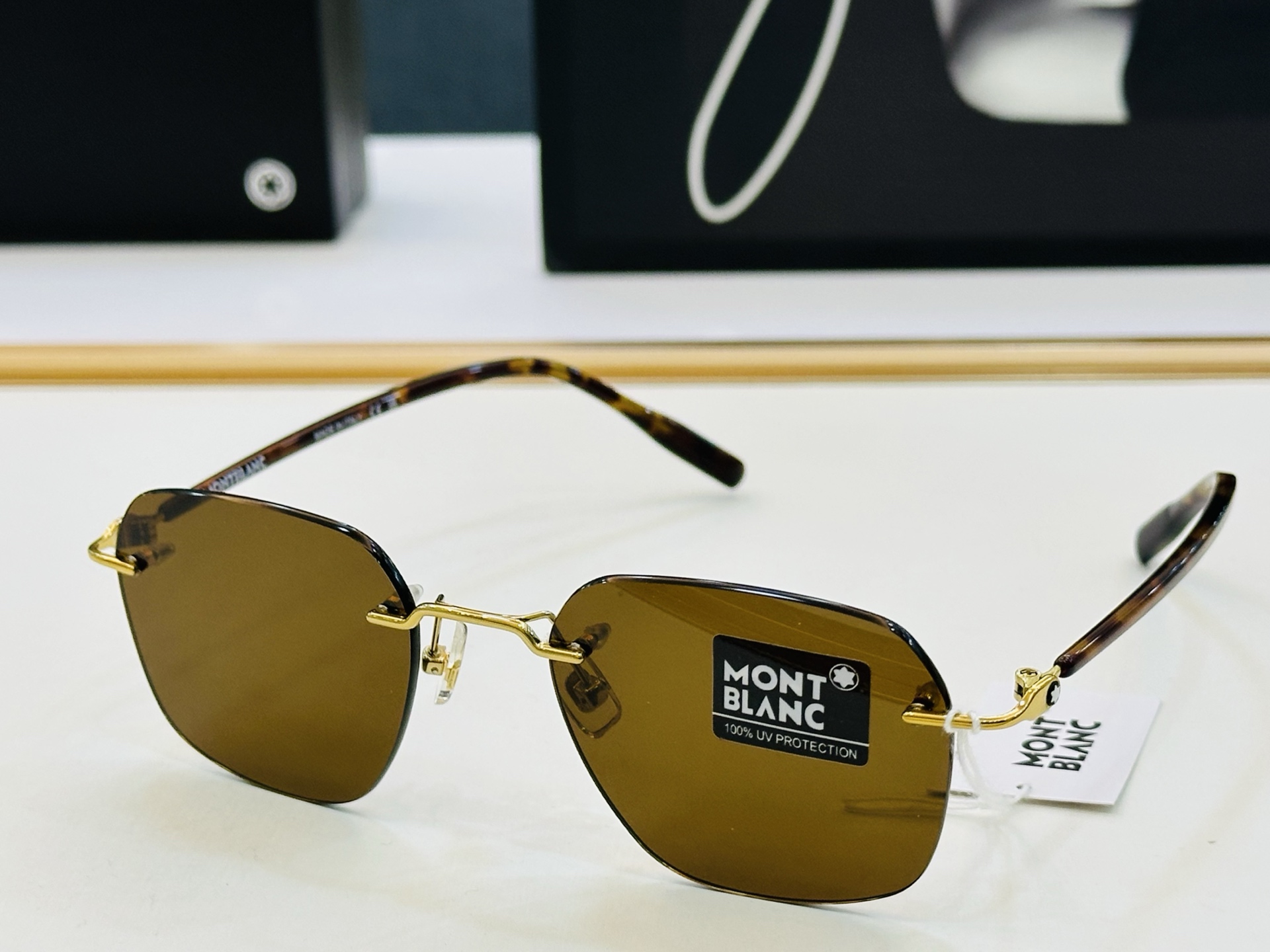 官网新品 MONTBLANC 万宝龙 MB0430 Size：51口19-145 做工精良 👍👍W 完美