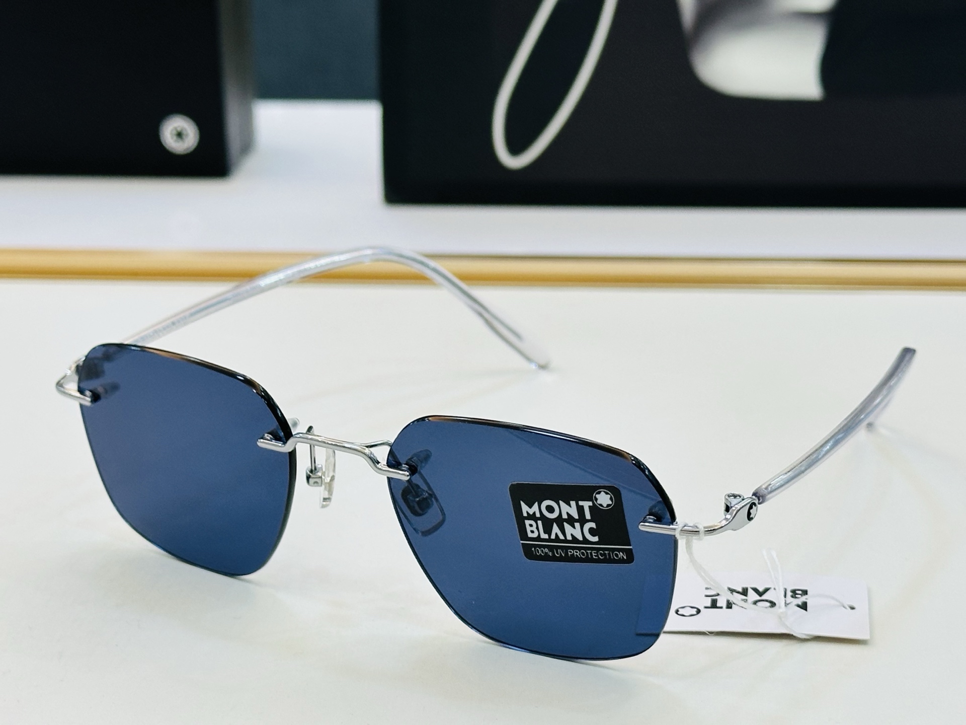 官网新品 MONTBLANC 万宝龙 MB0430 Size：51口19-145 做工精良 👍👍W 完美