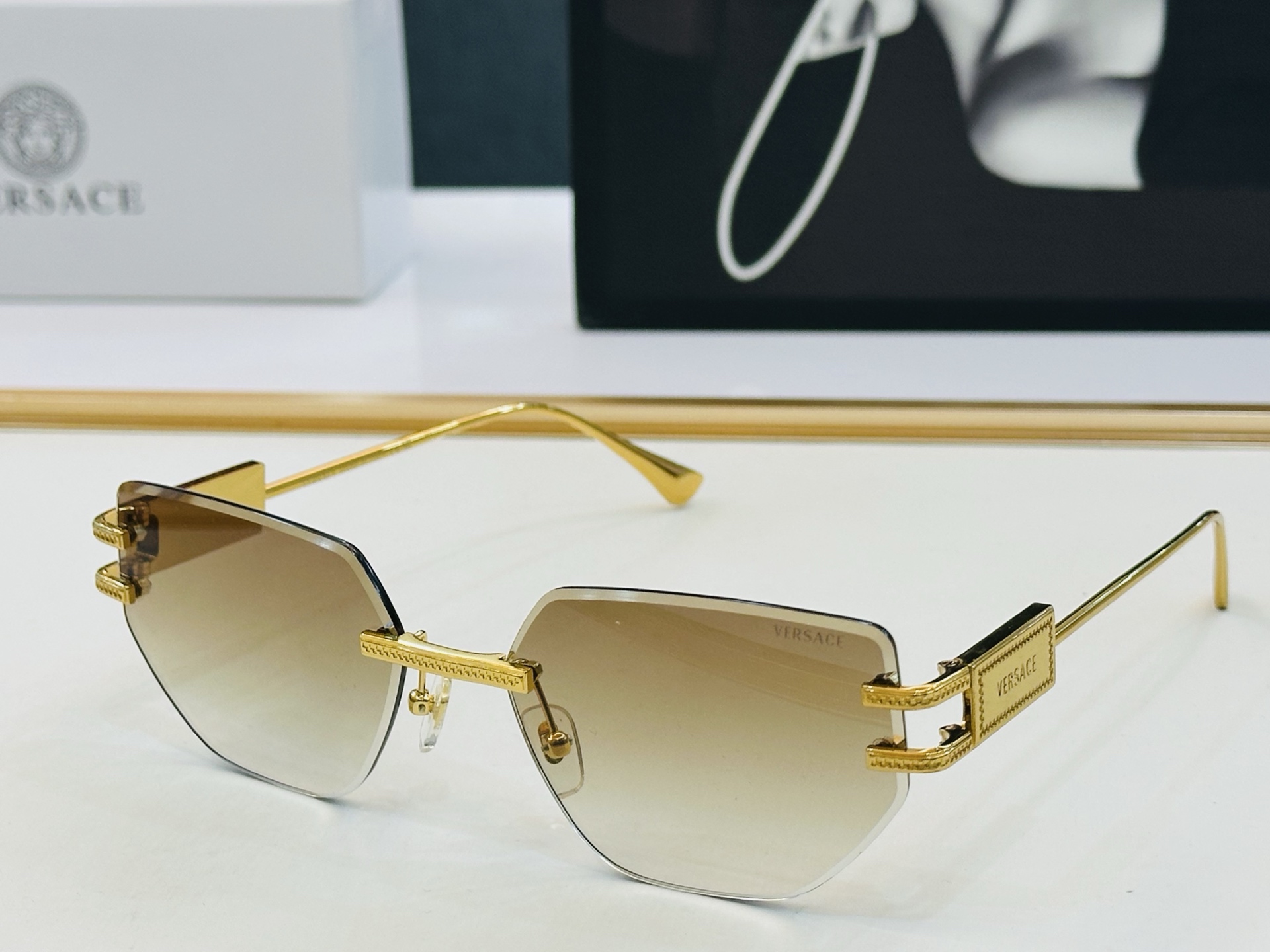 🎉🎉范思家 VERSACE✨VE2276 Size：60口18-145 ✨q有范