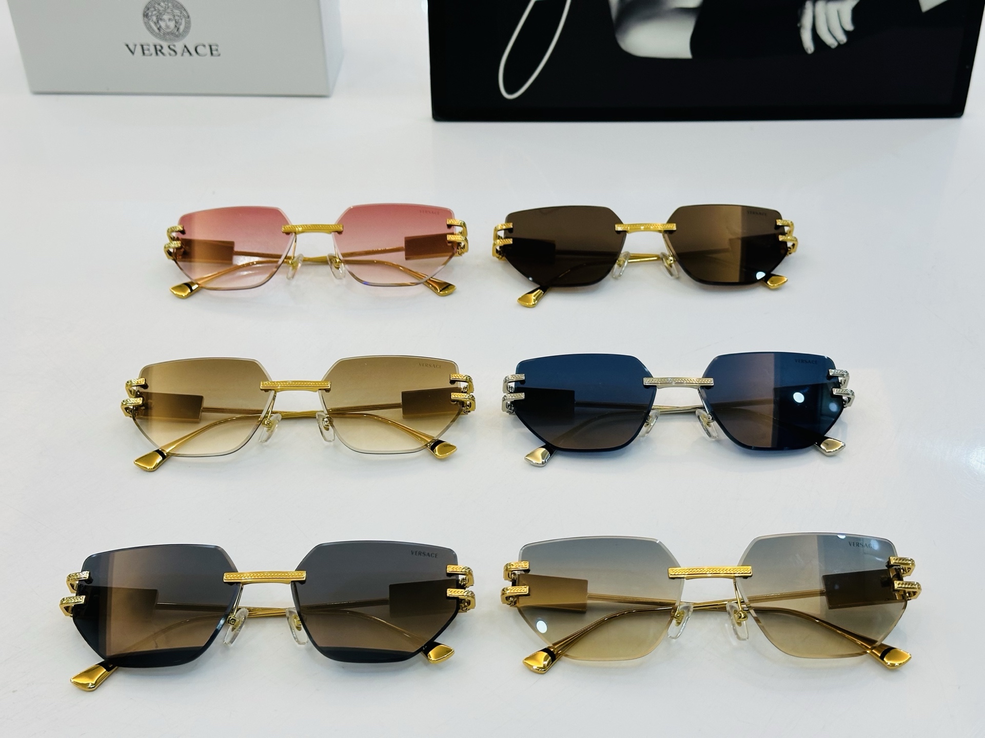 🎉🎉范思家 VERSACE✨VE2276 Size：60口18-145 ✨q有范