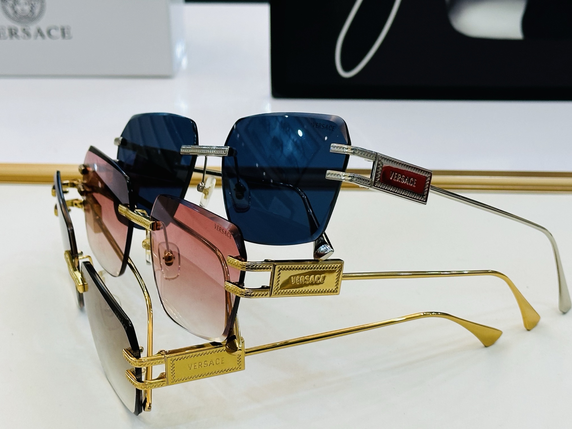 🎉🎉范思家 VERSACE✨VE2275Size：60口15-145 ✨q有范