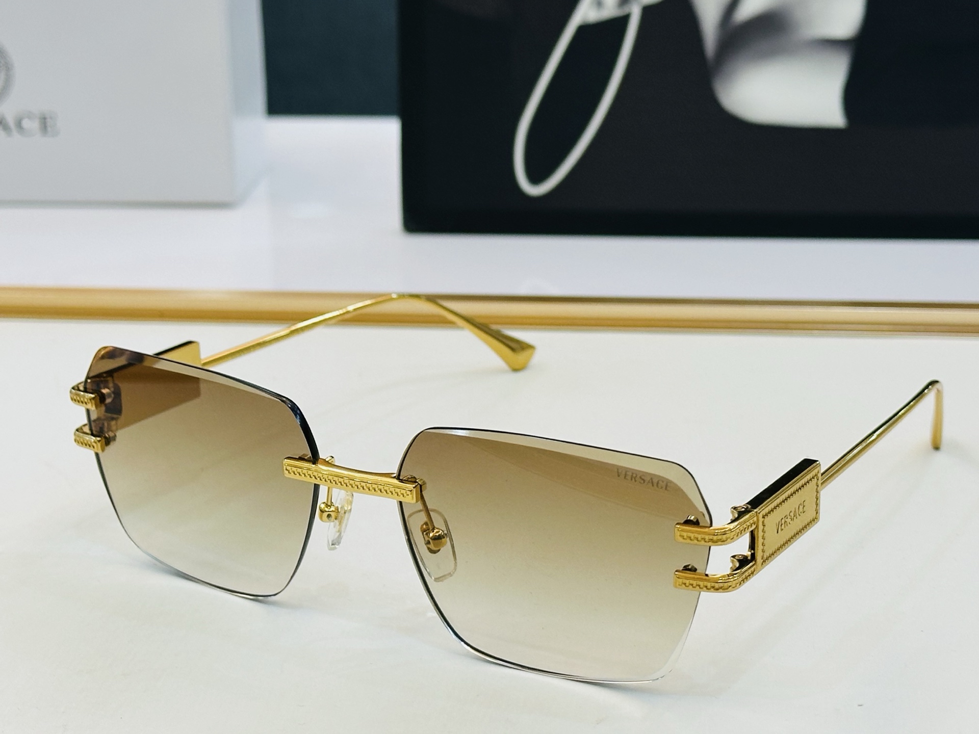 🎉🎉范思家 VERSACE✨VE2275Size：60口15-145 ✨q有范