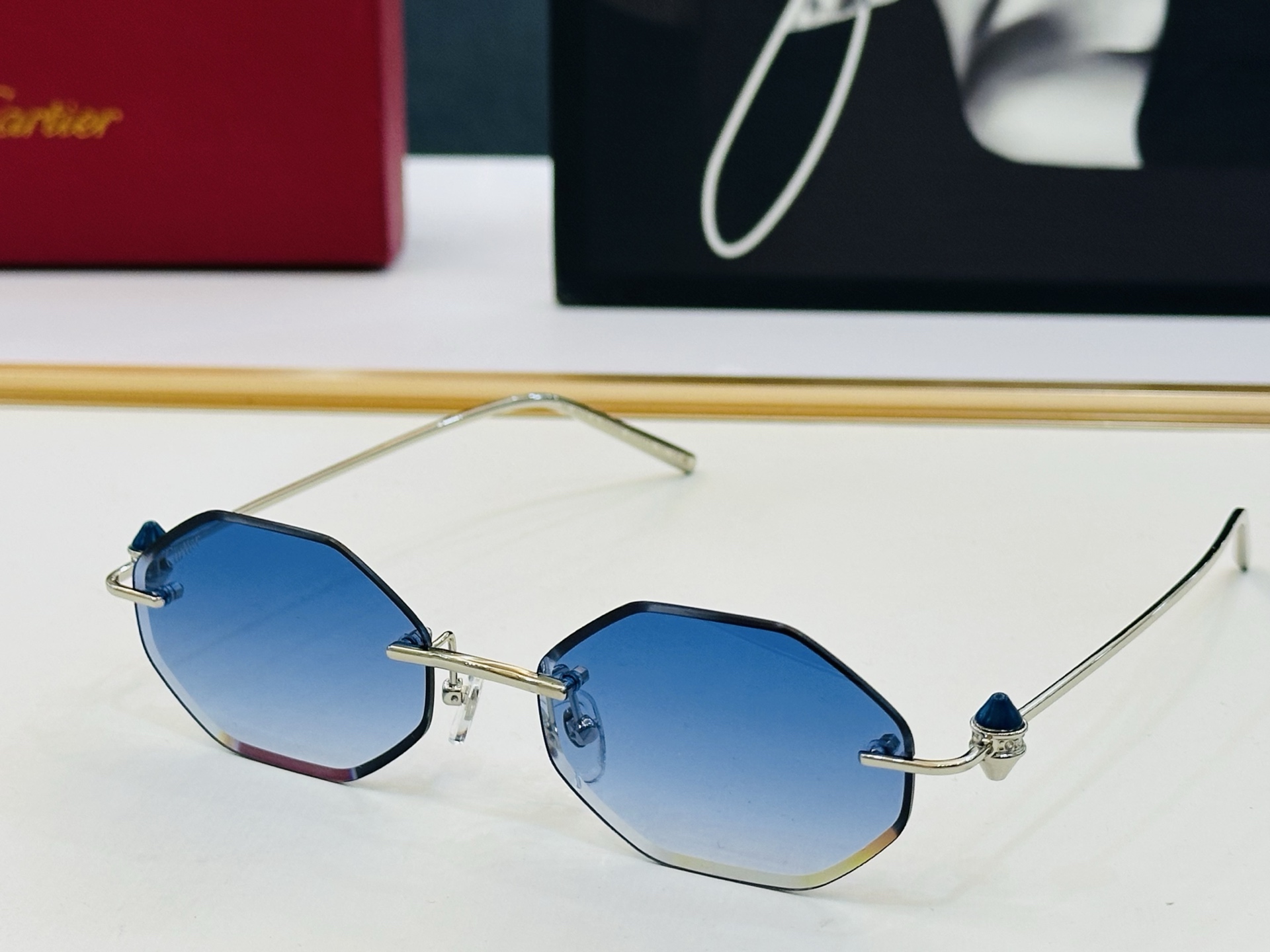 🆕 原版Cartie* 卡家 官网经典款 太阳镜 CT0721S Size：5518-142 电镀工艺精