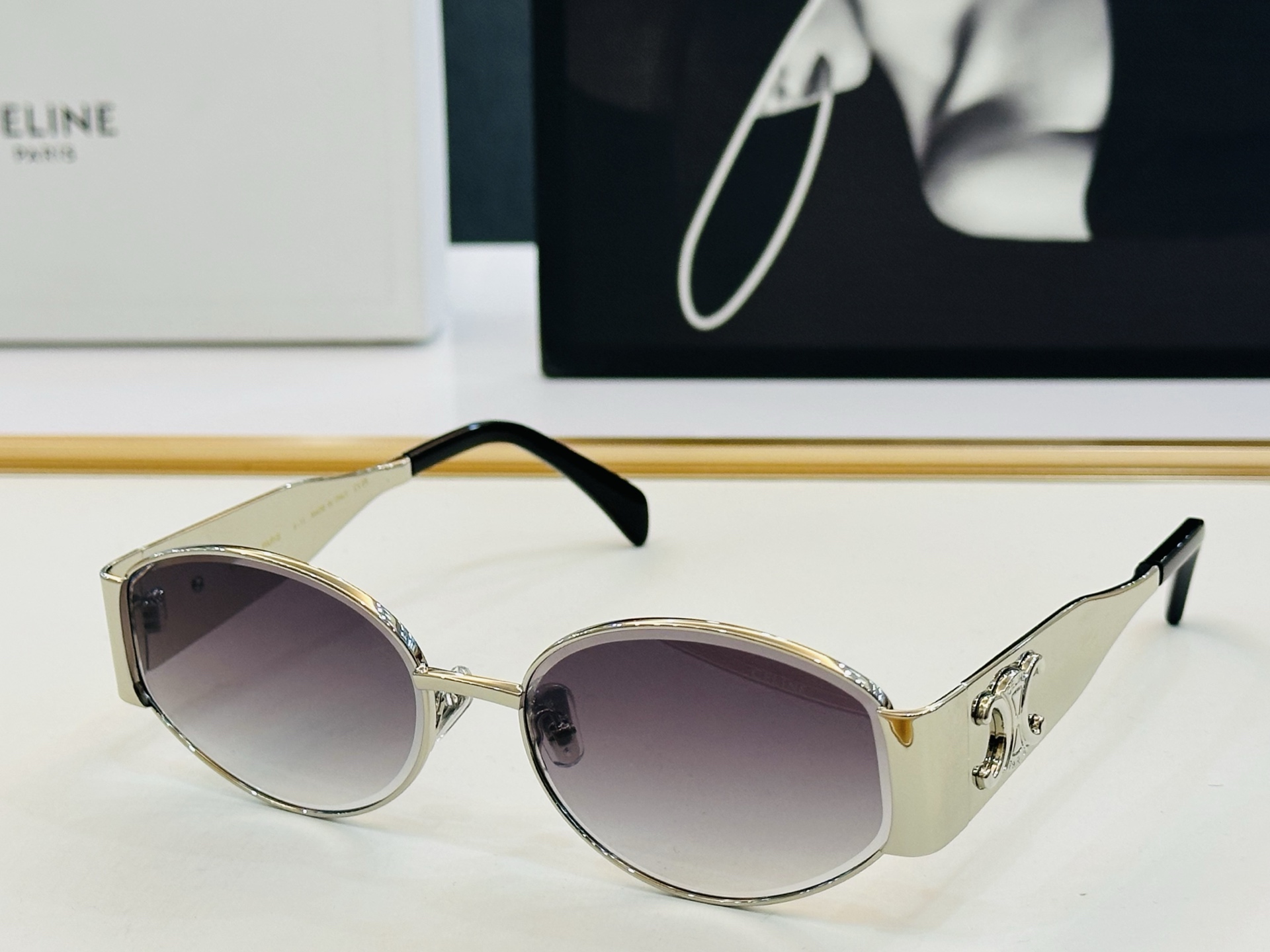 【CELINE】赛琳 CL1860LU Size：58口17-145 一直热销的款式 欧美风 光泽度好 