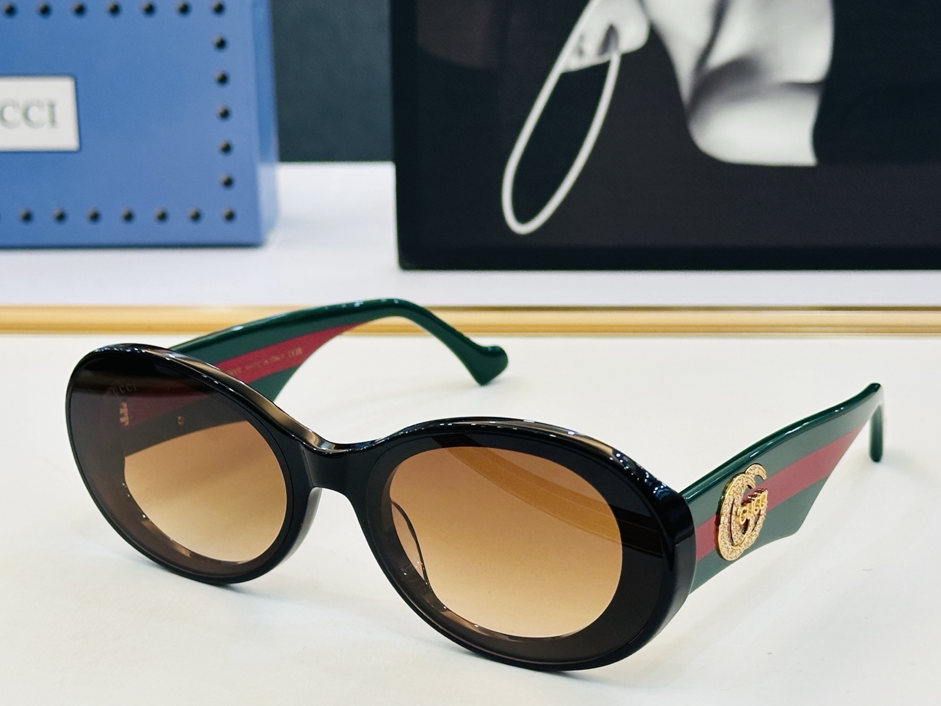 GUCC* 古家 GG1643 🐝🐝系列 Size：66口17-145 🍁🍁XL超绝品质 太阳镜 。