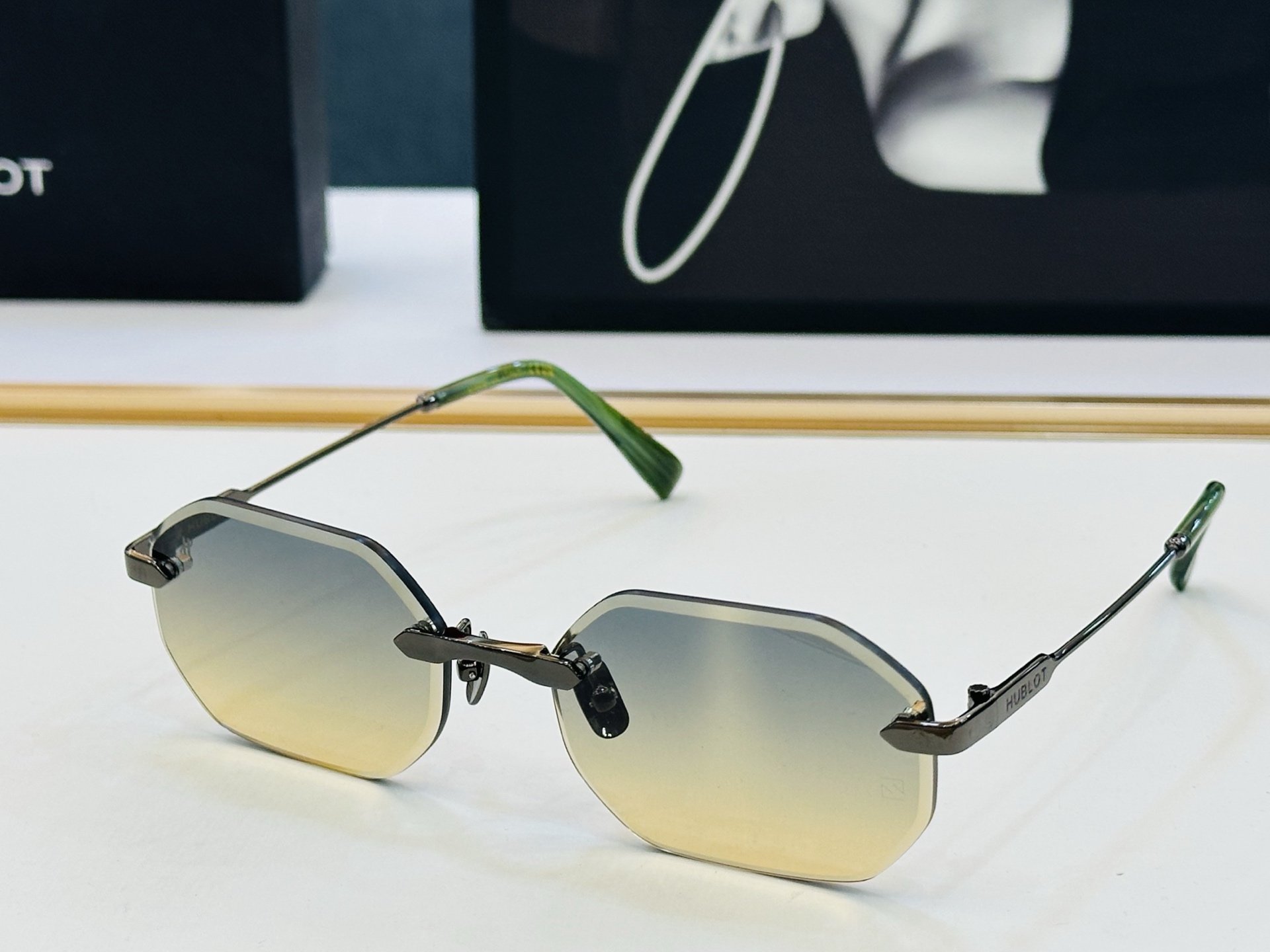 HUBLOT✨✨✨MODEL:H1988✨✨✨SIZE：58口18-145 ✨b高端品质