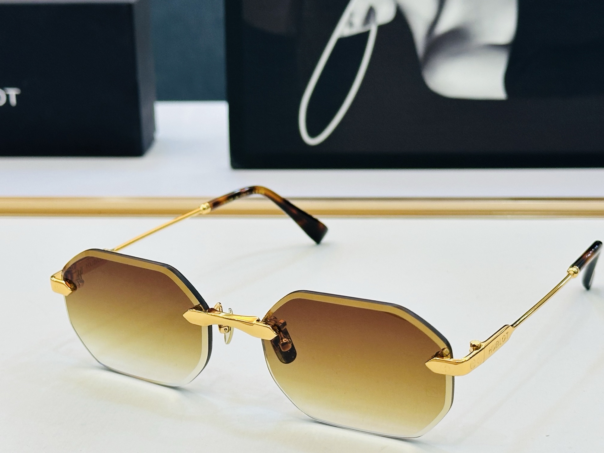 HUBLOT✨✨✨MODEL:H1988✨✨✨SIZE：58口18-145 ✨b高端品质