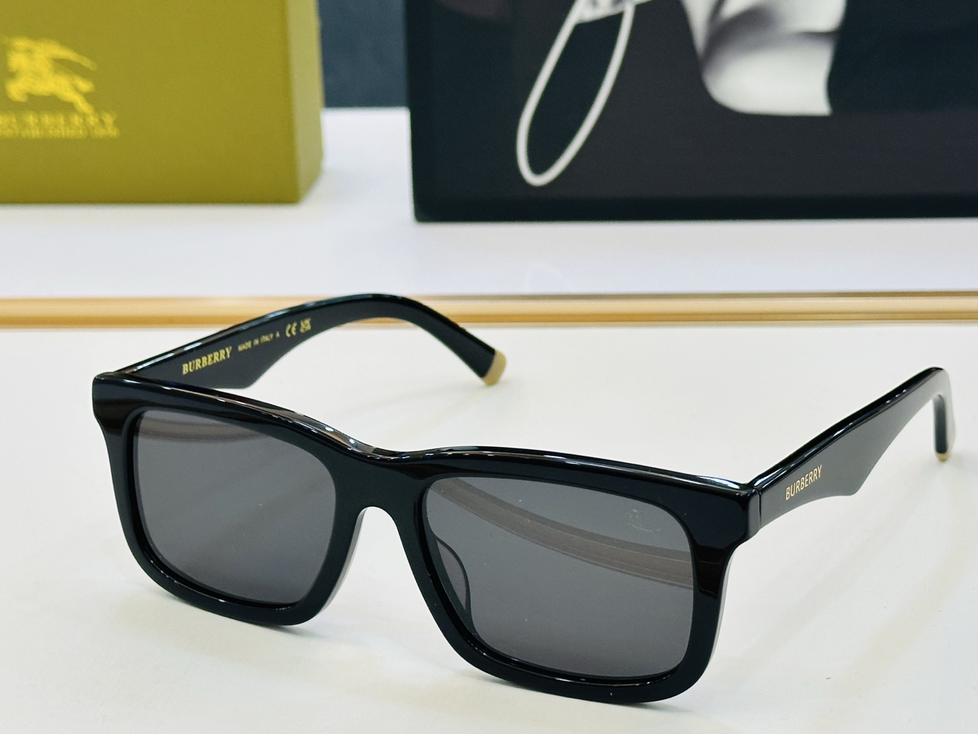 新款 BURBERR*🔻巴家 B5887 百搭镜架Size：56口18-145 高品质 到货 🌲🌲🌲b太
