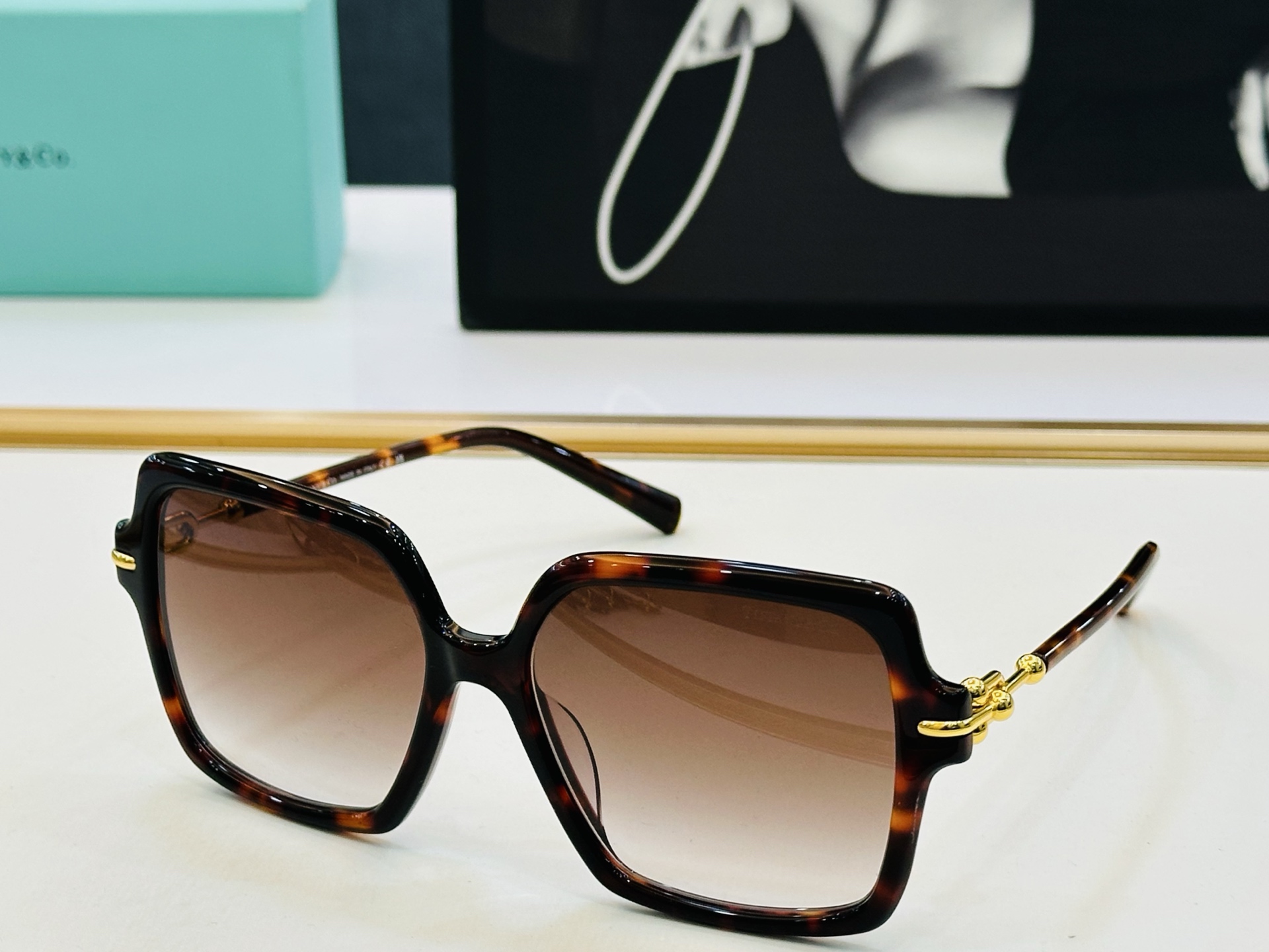 蒂芙家 Tiffany & CO. TF4260U Size：57口16-140 时尚太阳镜架 👍F多色