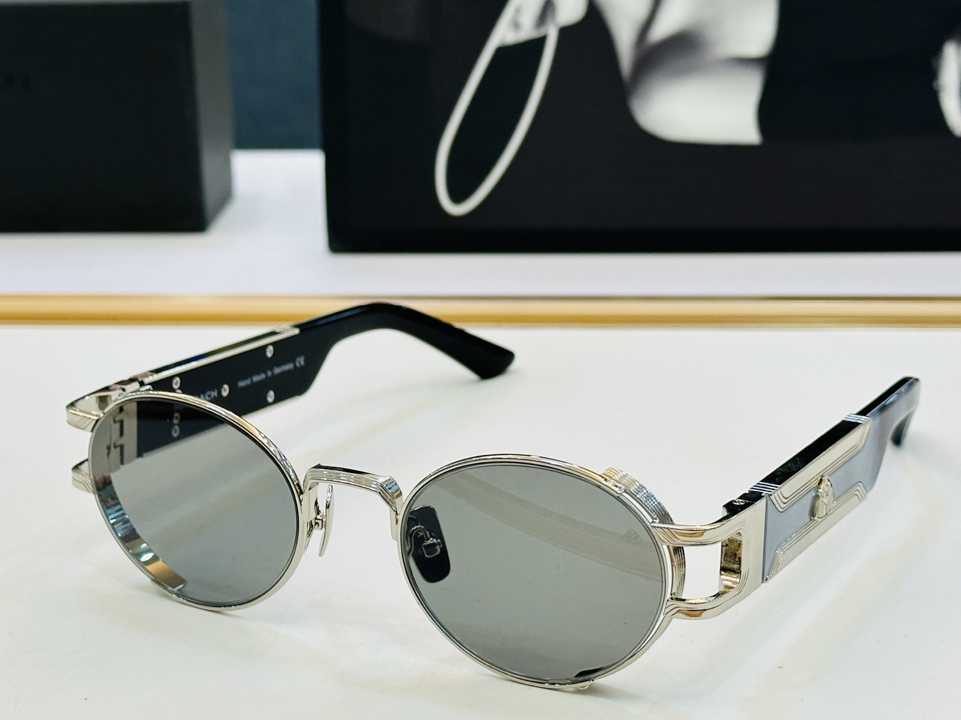 高品质 迈巴赫 🎉🎉做工精美💕💕MAYBAC*H Z32 Size：52口22-145 质感十足👍CC高