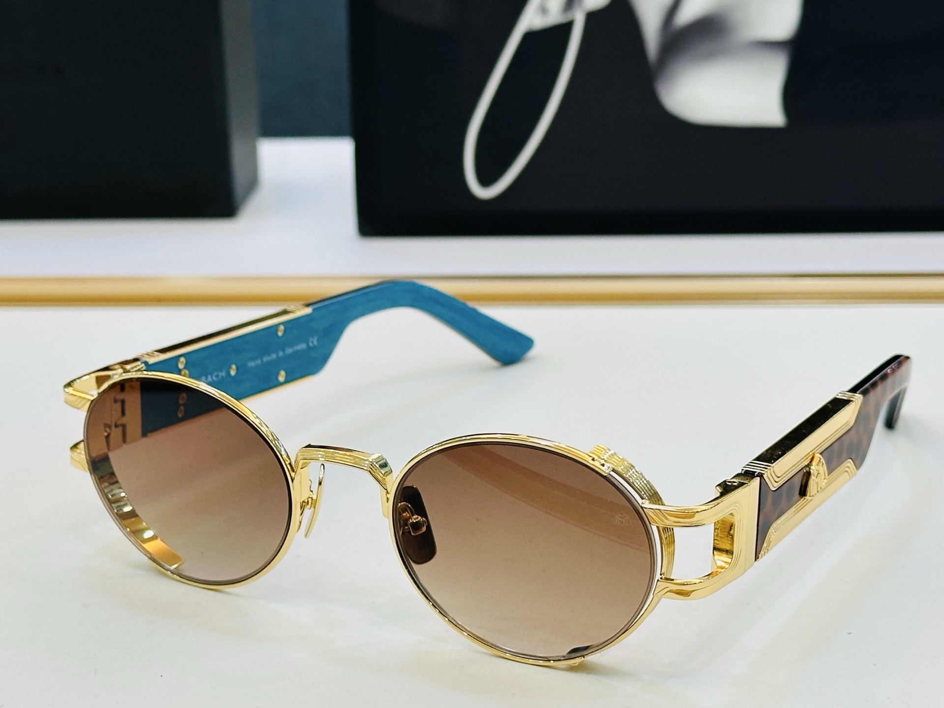 高品质 迈巴赫 🎉🎉做工精美💕💕MAYBAC*H Z32 Size：52口22-145 质感十足👍CC高