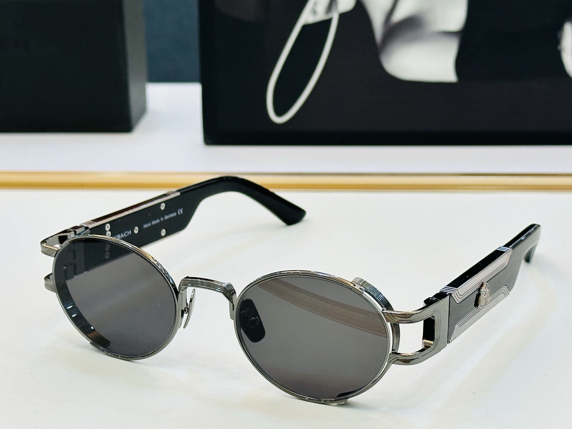 高品质 迈巴赫 🎉🎉做工精美💕💕MAYBAC*H Z32 Size：52口22-145 质感十足👍CC高