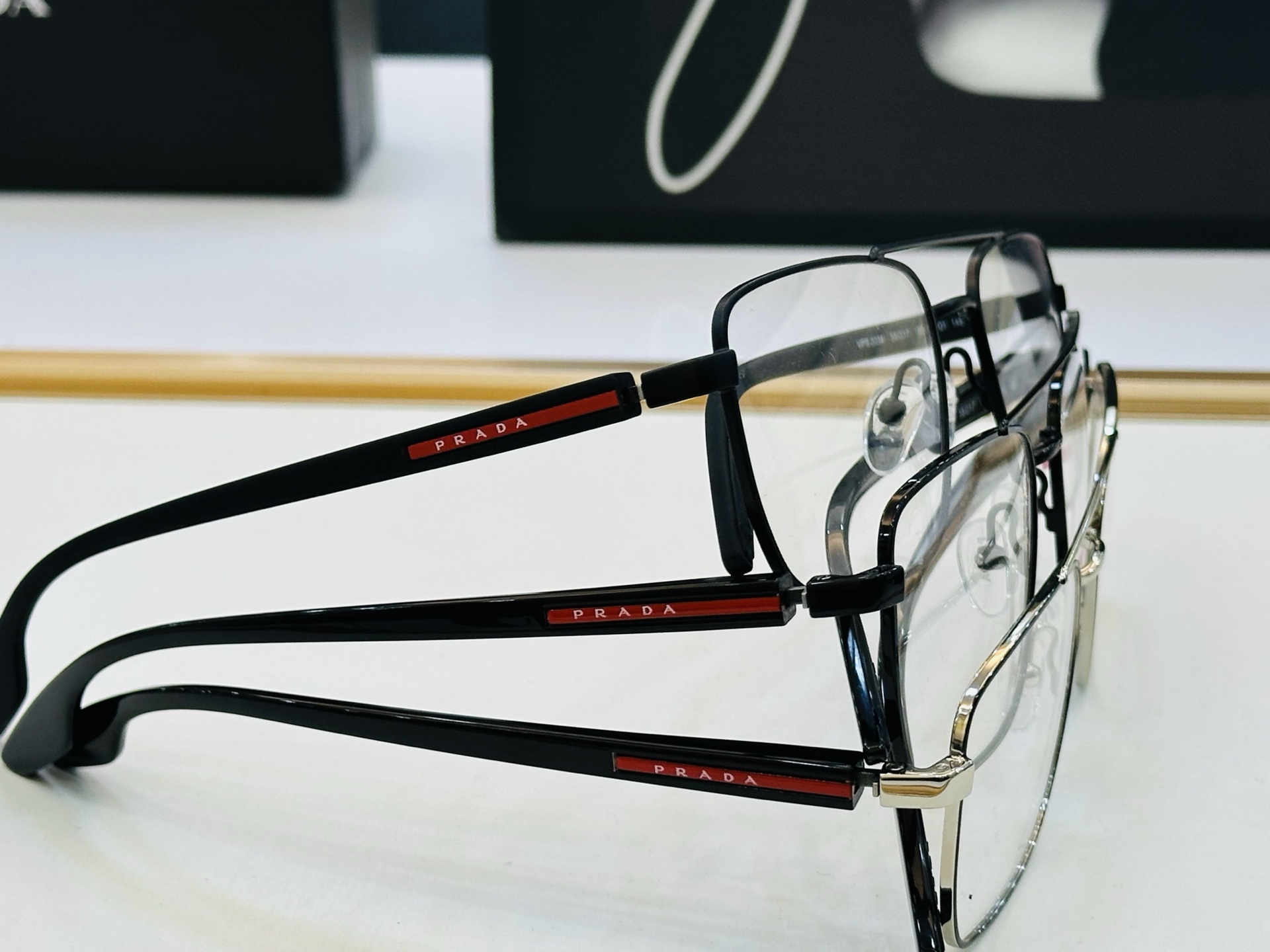 🔺PRAD*🔻普家 VPS53M Size：55口17-145 眼镜系列堪称精湛制作 彰显独特个 W 最