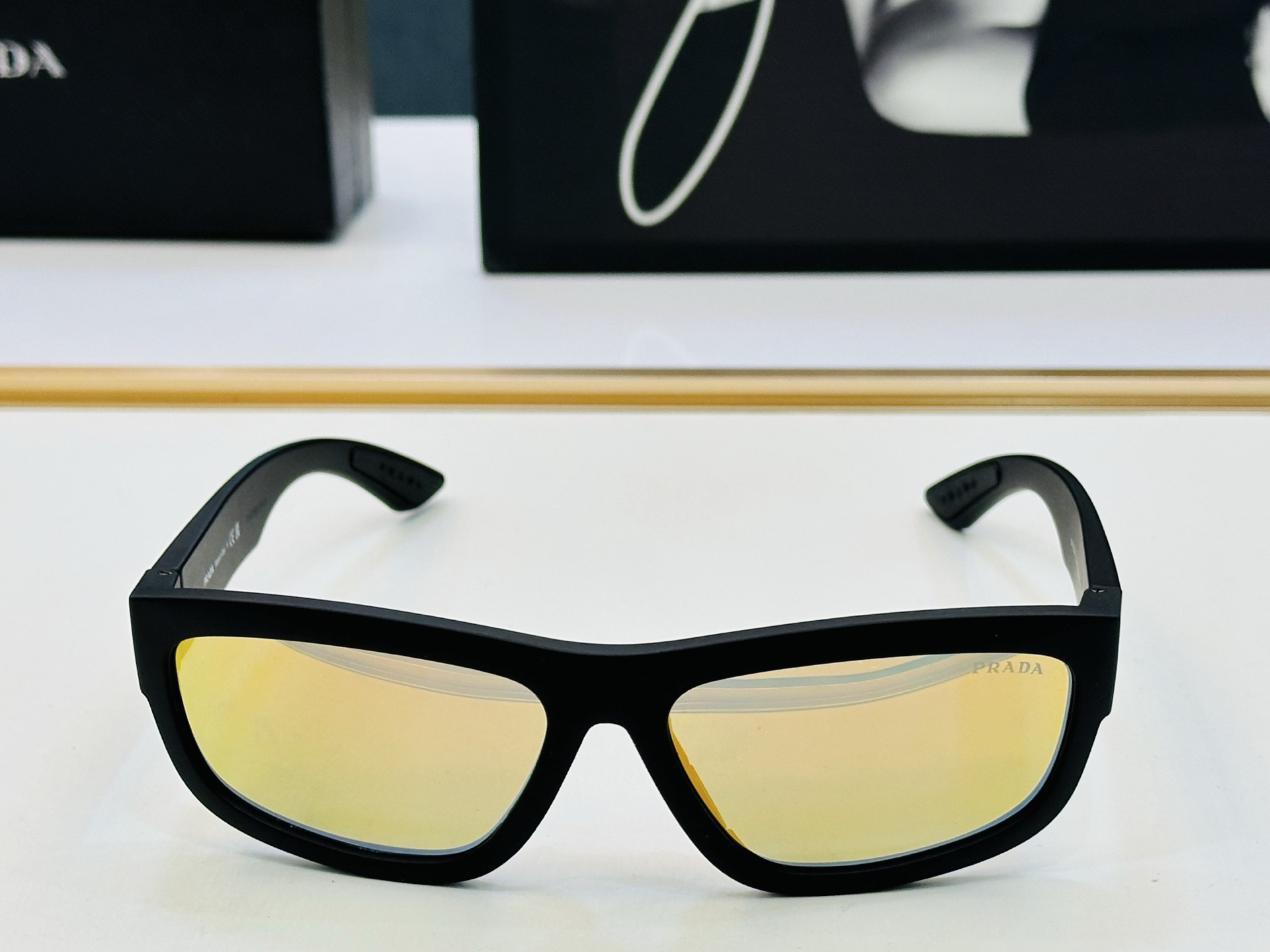 🔺PRAD*🔻普家 SPS05Z Size：59口16-140 眼镜系列堪称精湛制作 彰显独特个 W最新