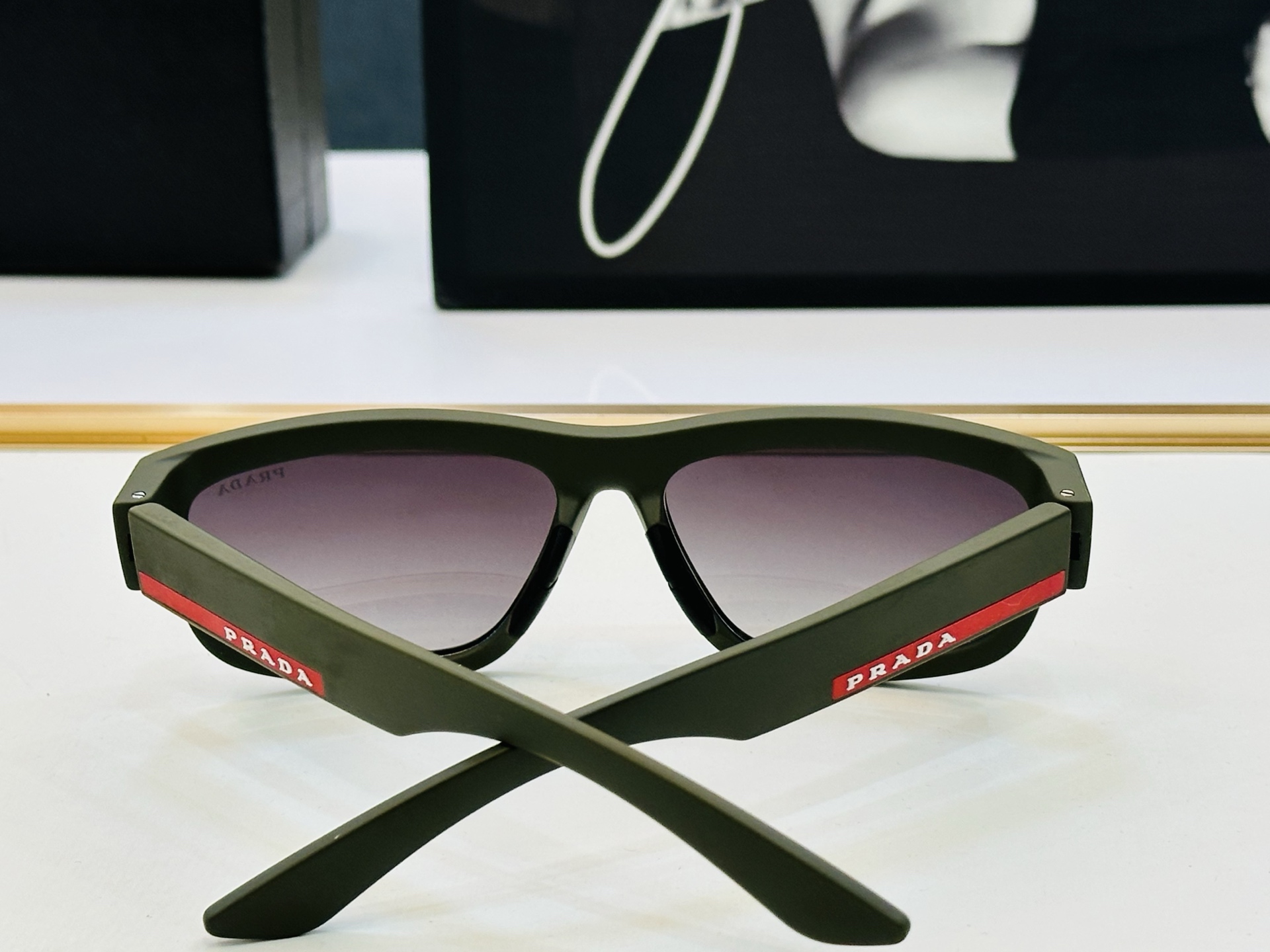 🔺PRAD*🔻普家 SPS05Z Size：59口16-140 眼镜系列堪称精湛制作 彰显独特个 W最新