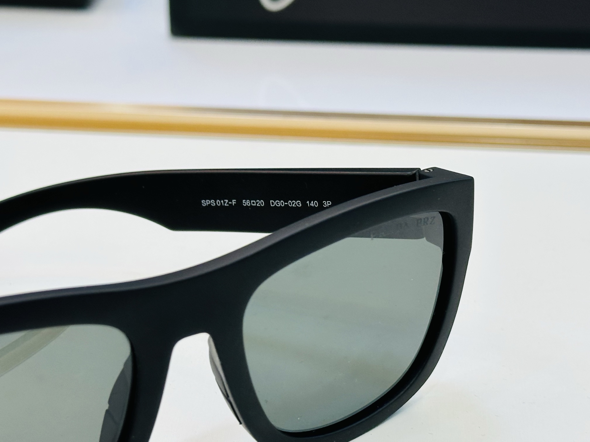 🔺PRAD*🔻普家 SPS 01Z Size：56口20-140 眼镜系列堪称精湛制作 彰显独特个 W最