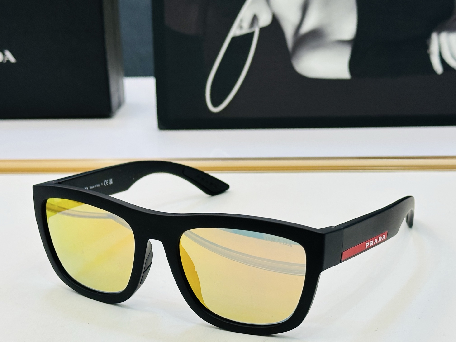🔺PRAD*🔻普家 SPS 01Z Size：56口20-140 眼镜系列堪称精湛制作 彰显独特个 W最