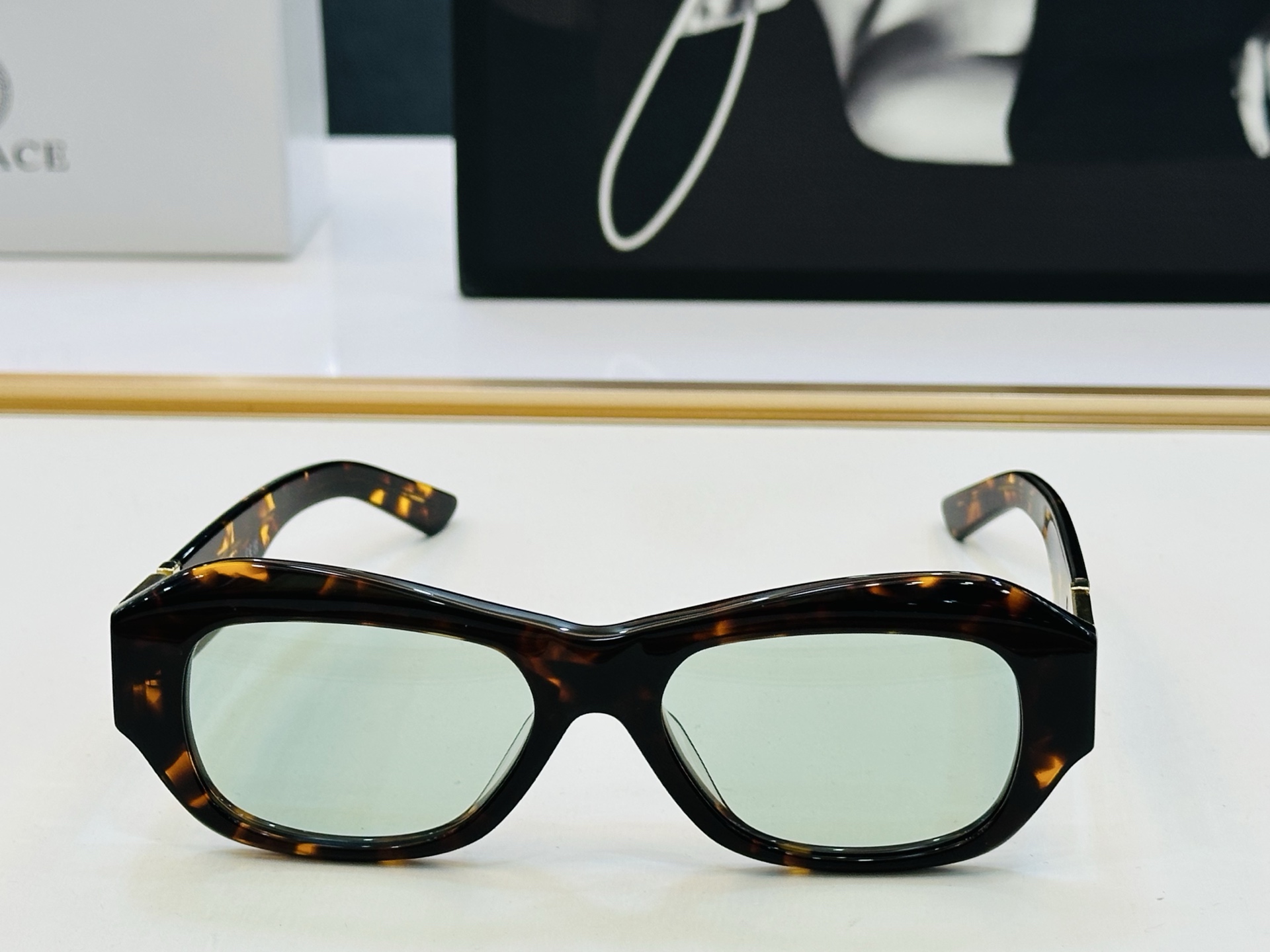 🎉🎉范思家 VERSACE✨✨✨MODEL：VET75 ✨✨✨SIZE：53口19-145 ✨L有范