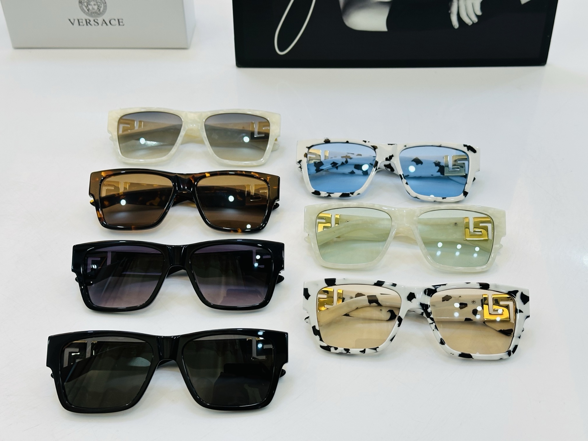 🎉🎉范思家 VERSACE✨✨✨MODEL：VE4296 ✨✨✨SIZE：55口18-145 ✨L有范