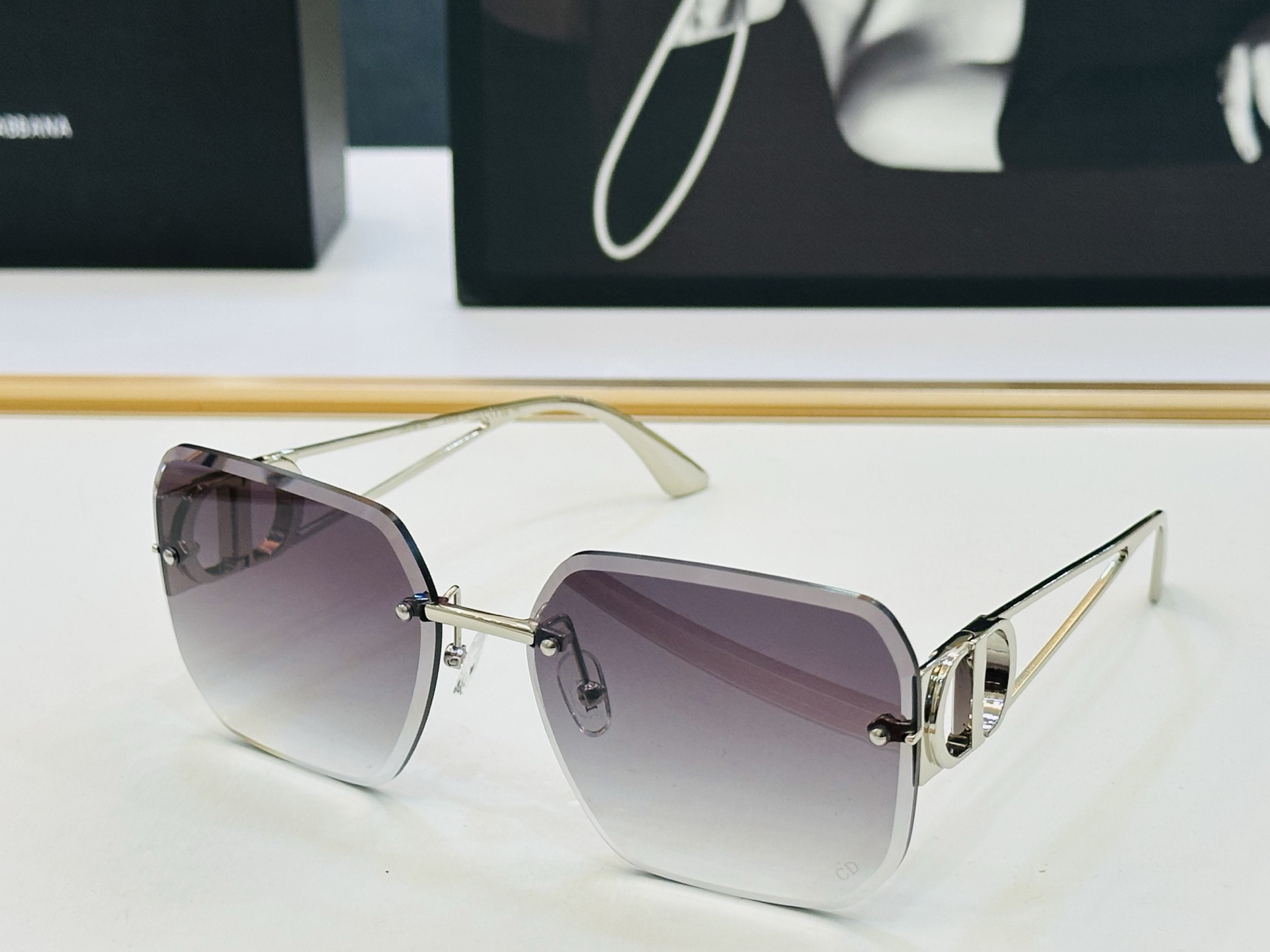 🔻🔻🔻DIO* 迪家 63UCR Size：63口17-138 春夏款墨镜 😎🔆。。搭配镜腿精致 bm官