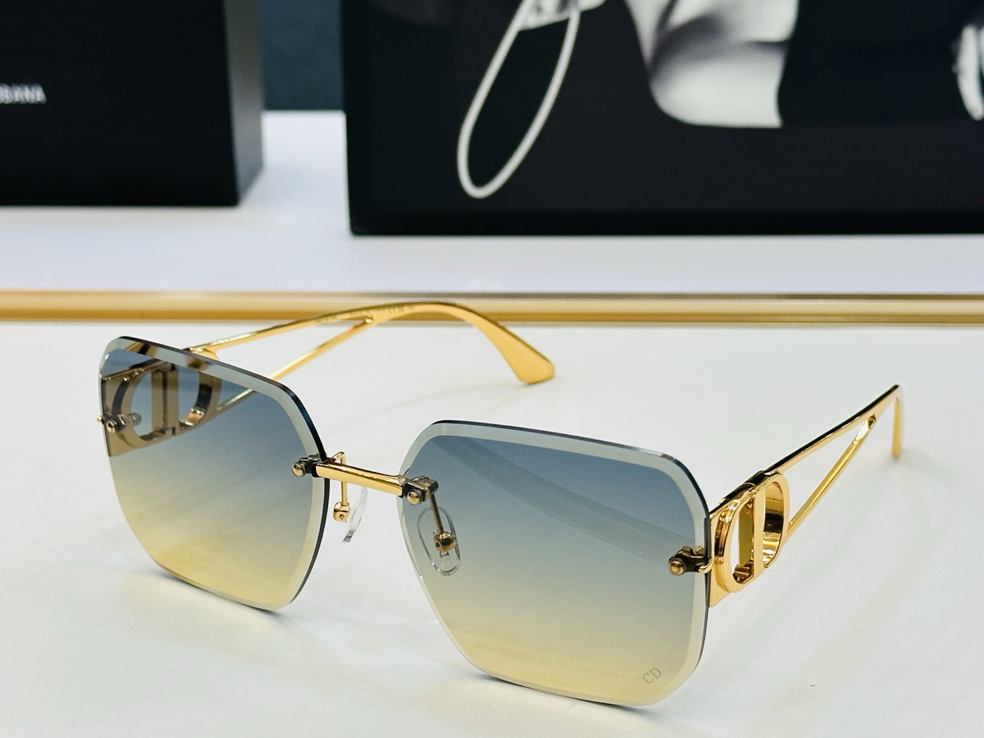 🔻🔻🔻DIO* 迪家 63UCR Size：63口17-138 春夏款墨镜 😎🔆。。搭配镜腿精致 bm官