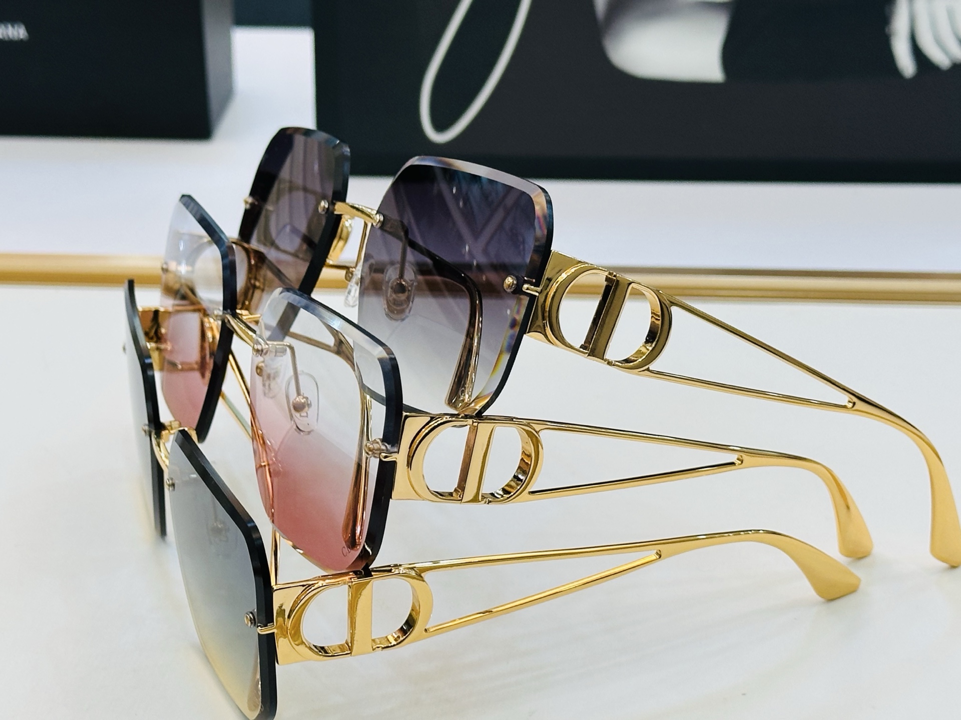 🔻🔻🔻DIO* 迪家 63UCR Size：63口17-138 春夏款墨镜 😎🔆。。搭配镜腿精致 bm官