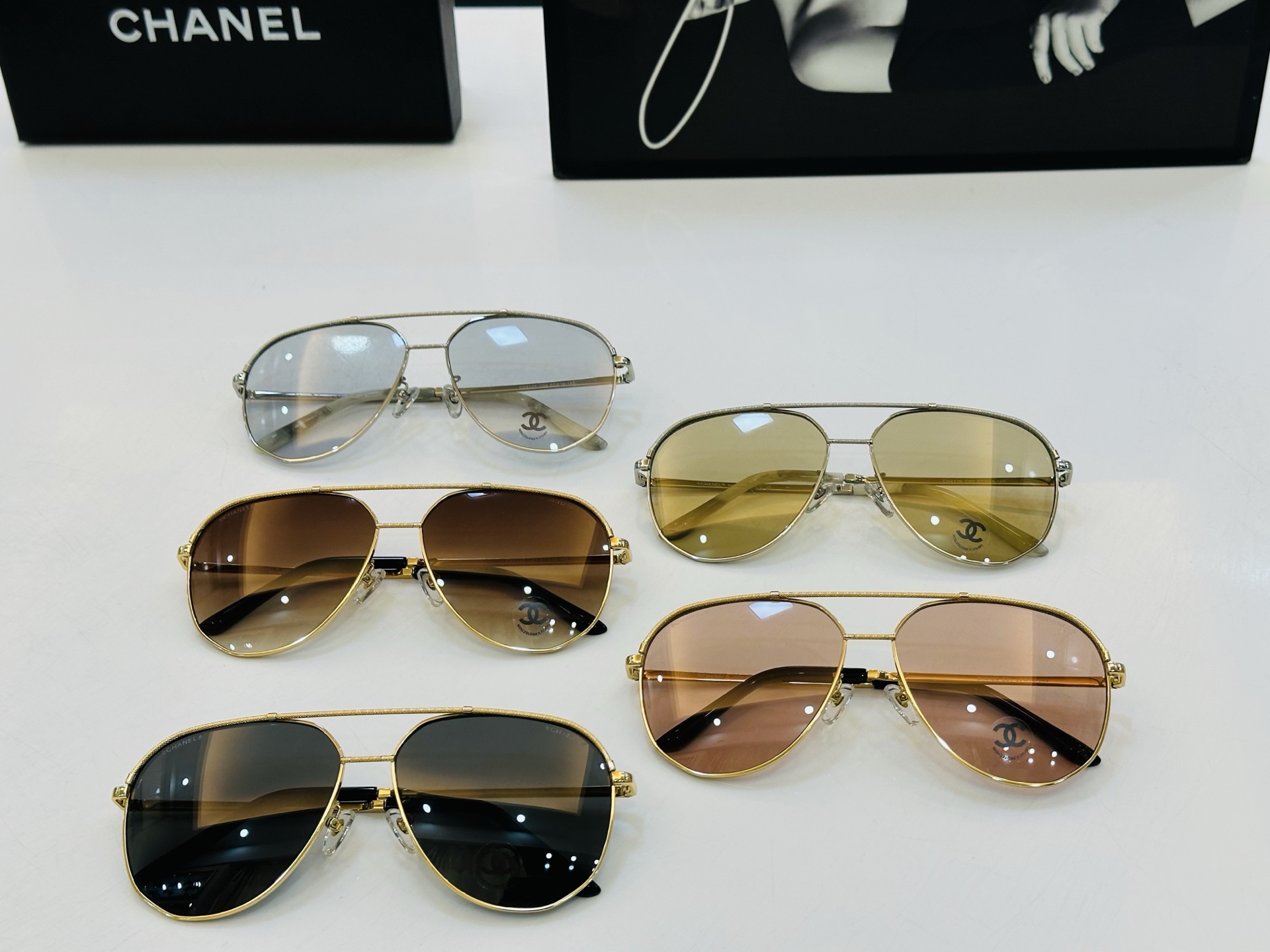 CHANE*香家 CH4129 SIZE：57口18-145 潮流爆款 太阳镜 😍😍高品质 佩戴舒适 F