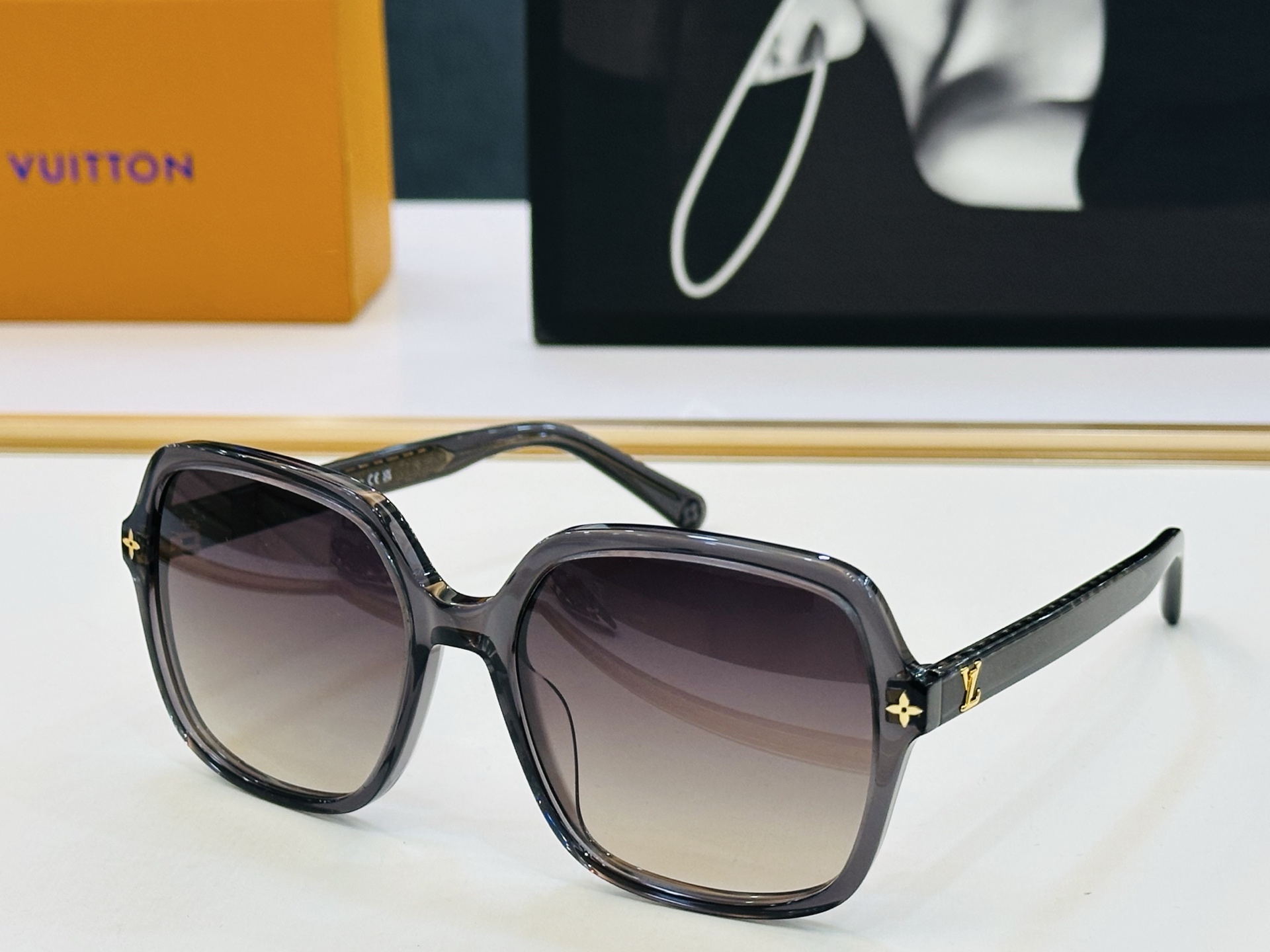 路易家 🎩Z3044E Size：56口16-145 充满活力的 展现独特个性🌟展现大气的你 F高品质 