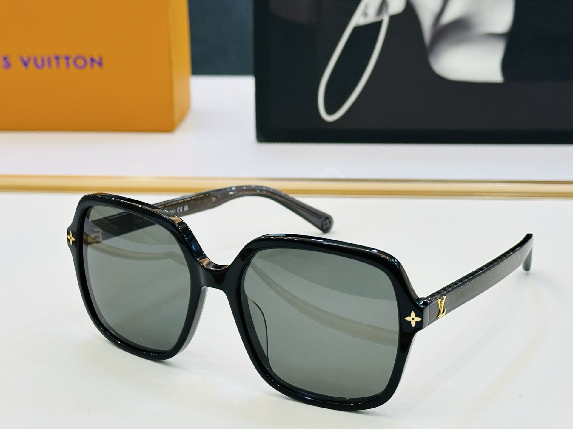 路易家 🎩Z3044E Size：56口16-145 充满活力的 展现独特个性🌟展现大气的你 F高品质 