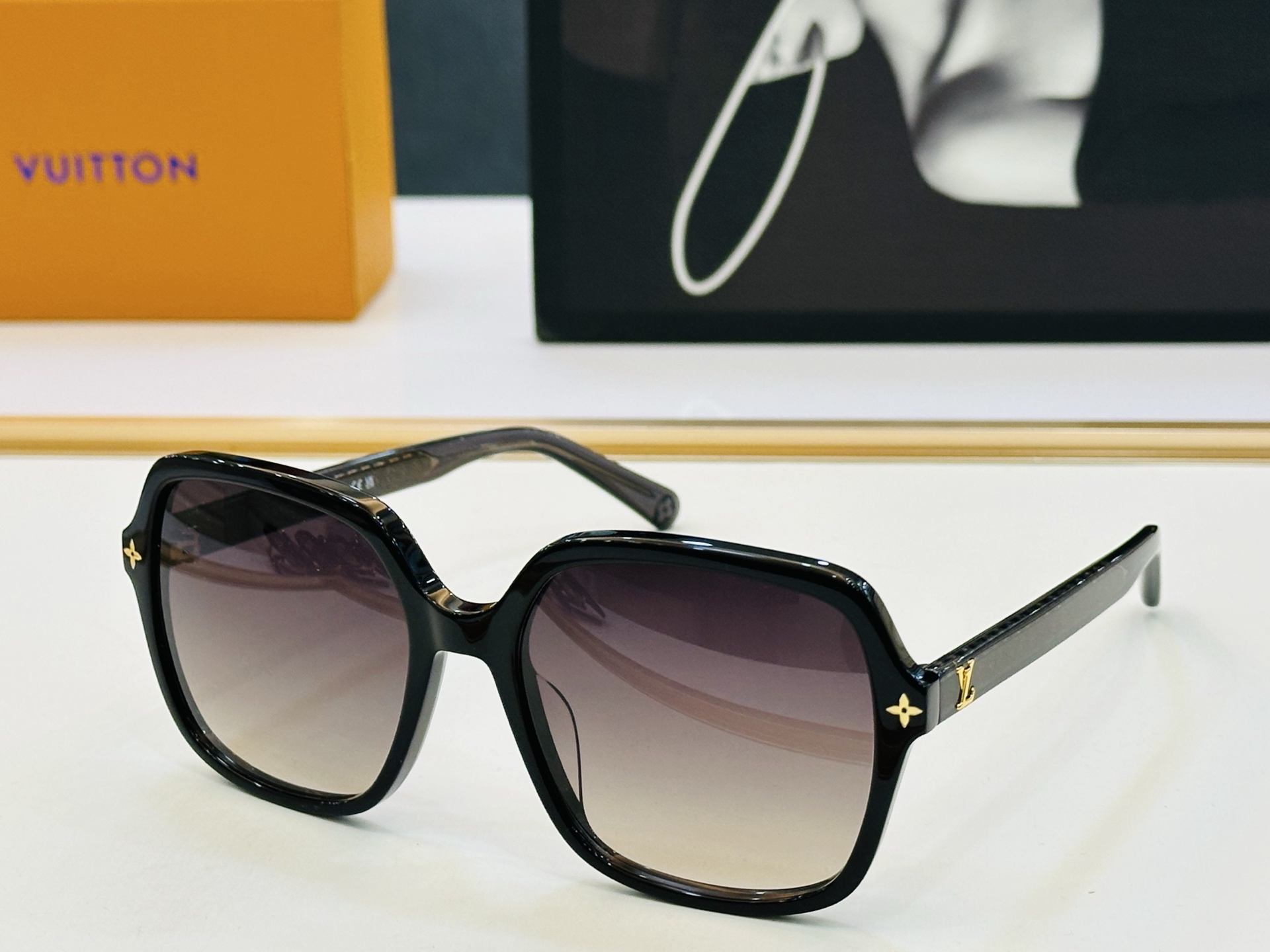 路易家 🎩Z3044E Size：56口16-145 充满活力的 展现独特个性🌟展现大气的你 F高品质 