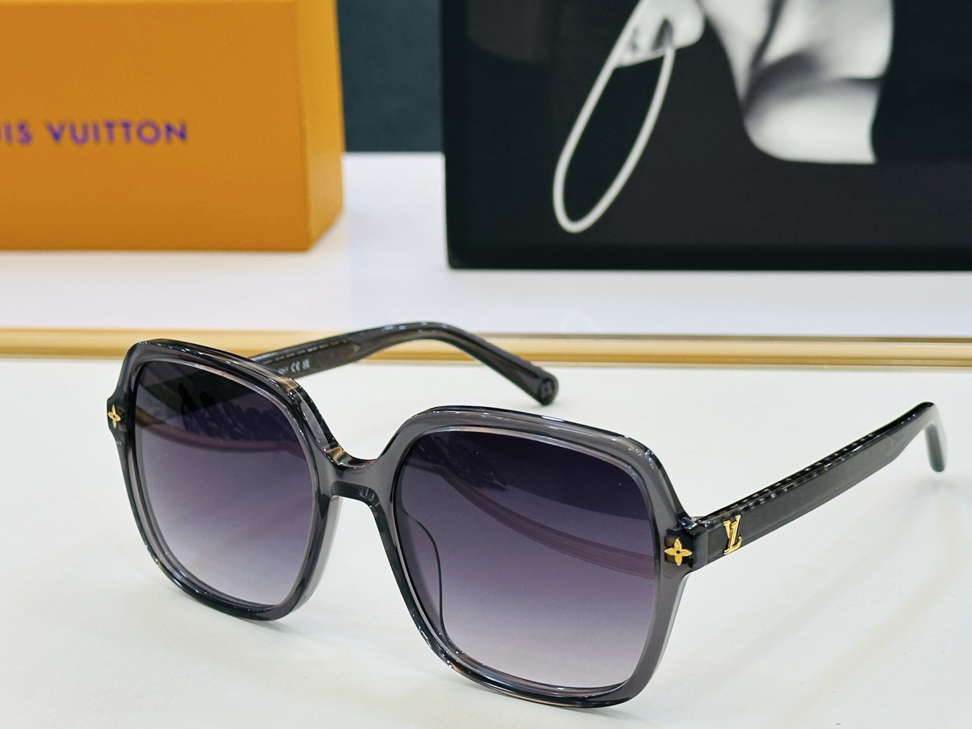 路易家 🎩Z3044E Size：56口16-145 充满活力的 展现独特个性🌟展现大气的你 F高品质 