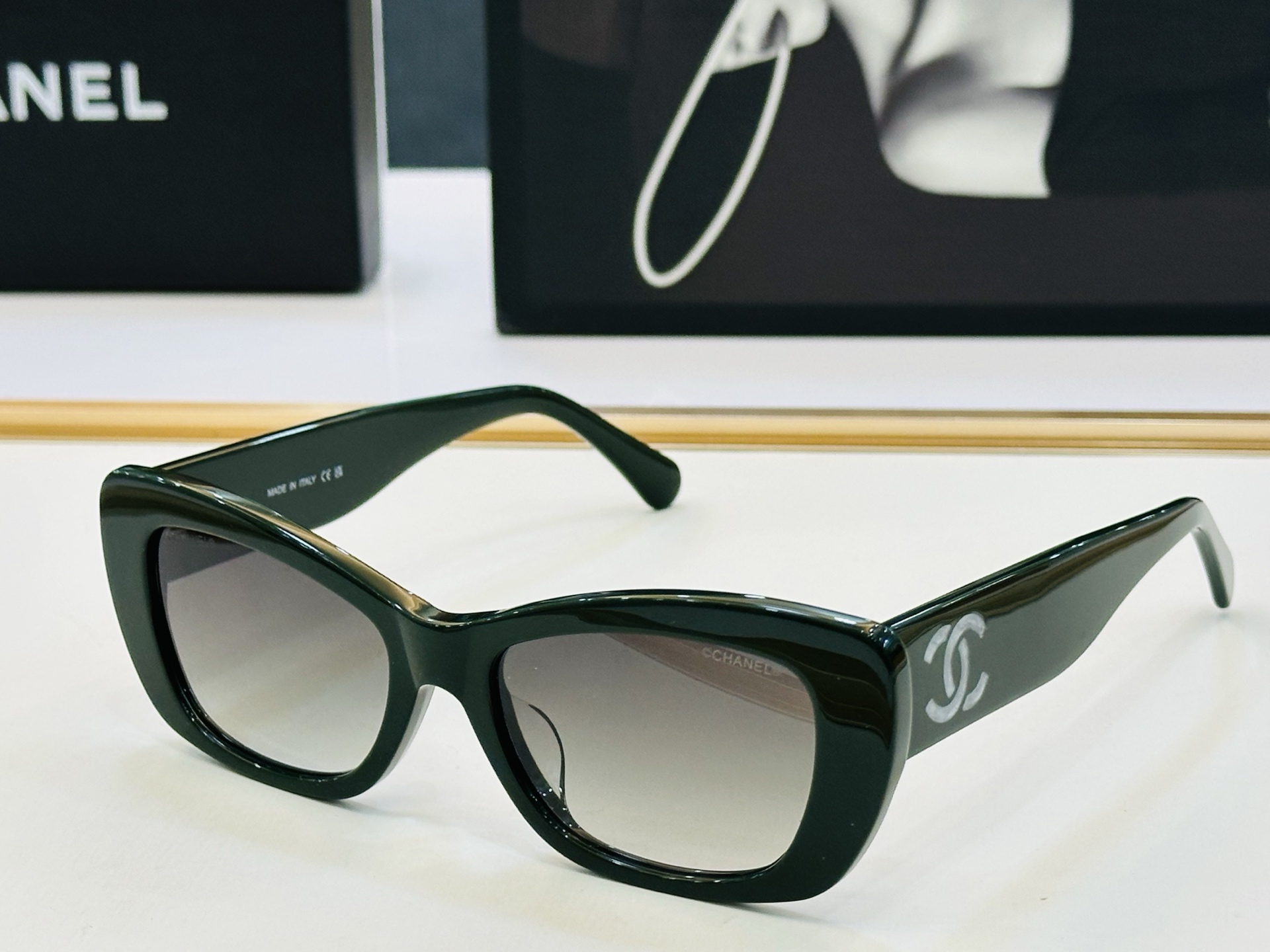 【CHANE*/香家】MODEL:CH9192 Size：54口18-145 独特设计 J适合各种脸型💋