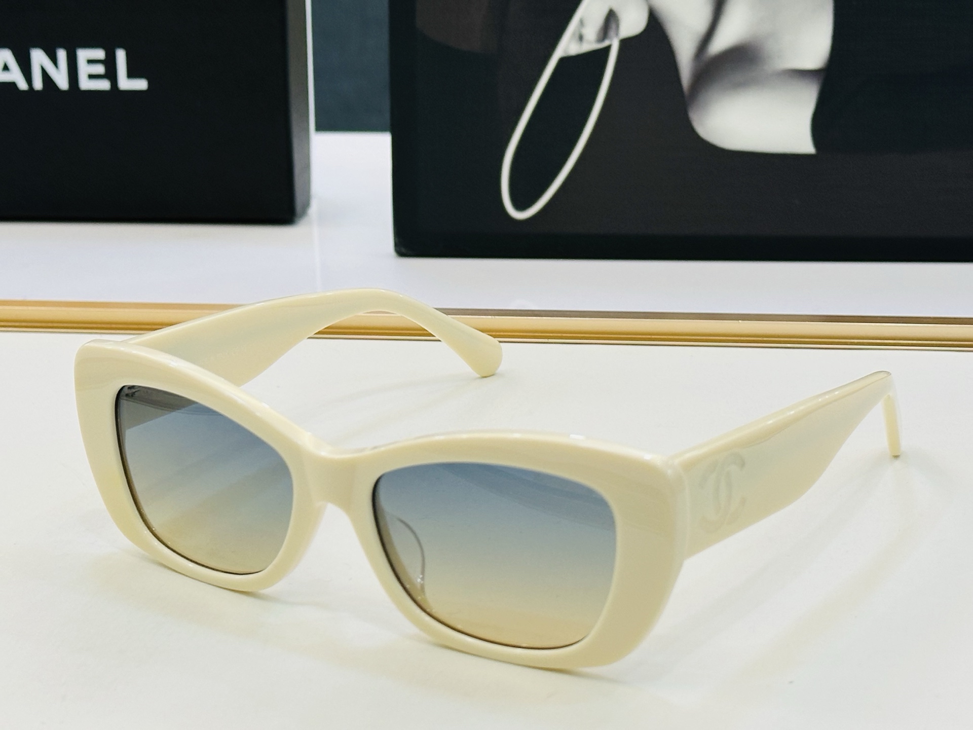 【CHANE*/香家】MODEL:CH9192 Size：54口18-145 独特设计 J适合各种脸型💋